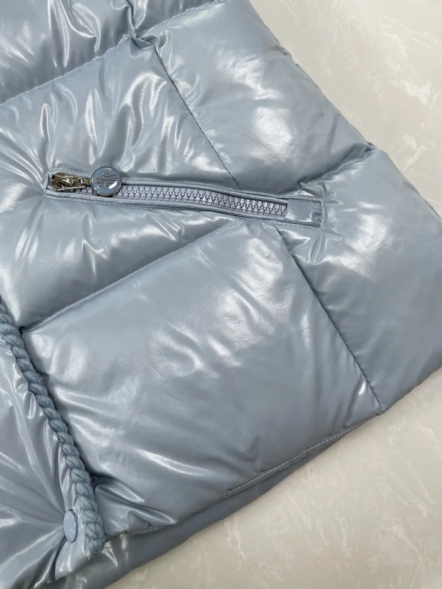 P930 (high version) Moncler-Mask-25ss woven trim hooded women's slimming waist down jacket Size:0 1 2 3