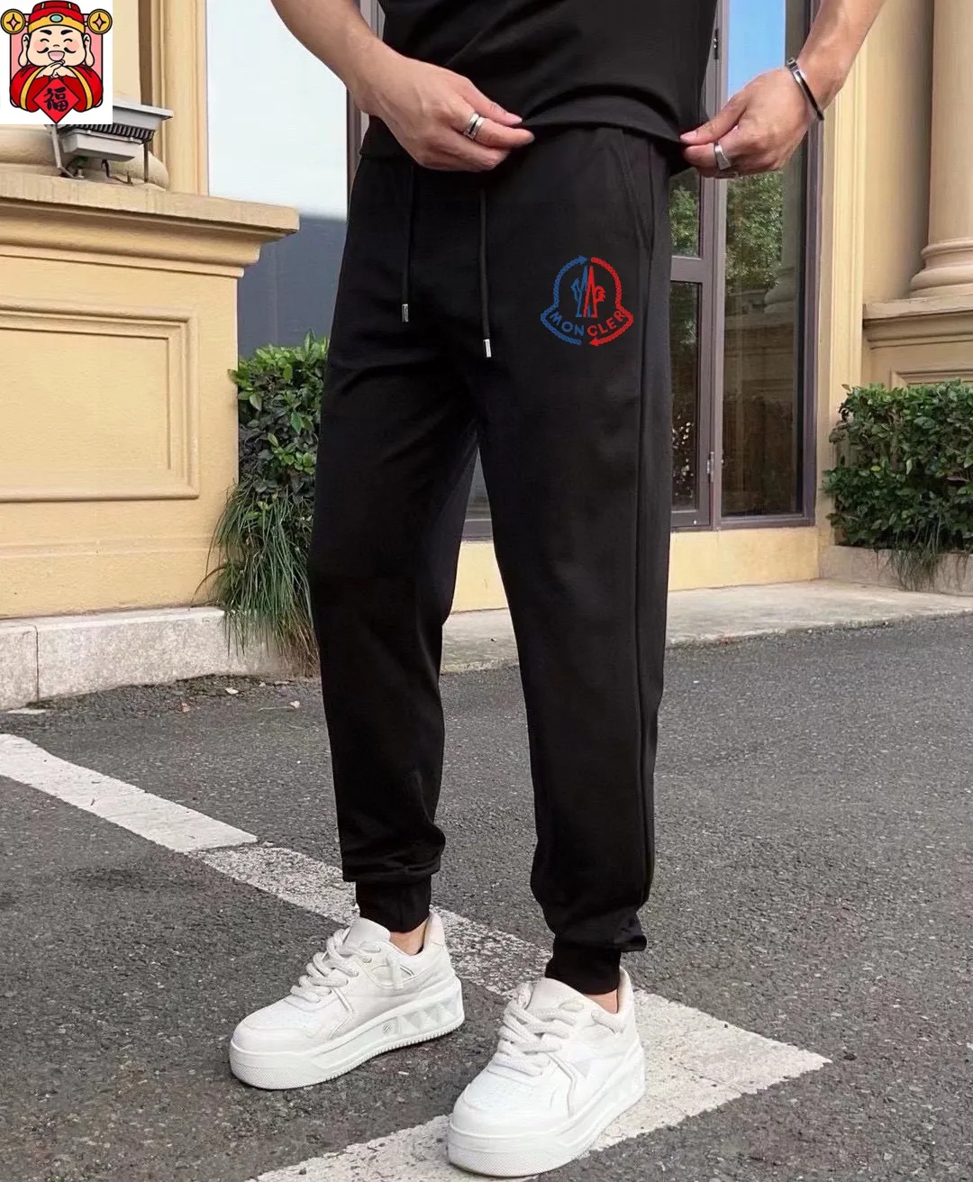 P320 [MONCLER] (Fat Man's Gospel) The same style as the 2025 official website. World-renowned luxury brand. Summer men's (double mercerized) high-quality 🐂 suit. It is made of imported original fabrics. It is a trendy style of the season and a versatile hit. Simple and elegant, precise workmanship allows you to be at the top of fashion. Size: M-5XL (can be worn up to 220 pounds)