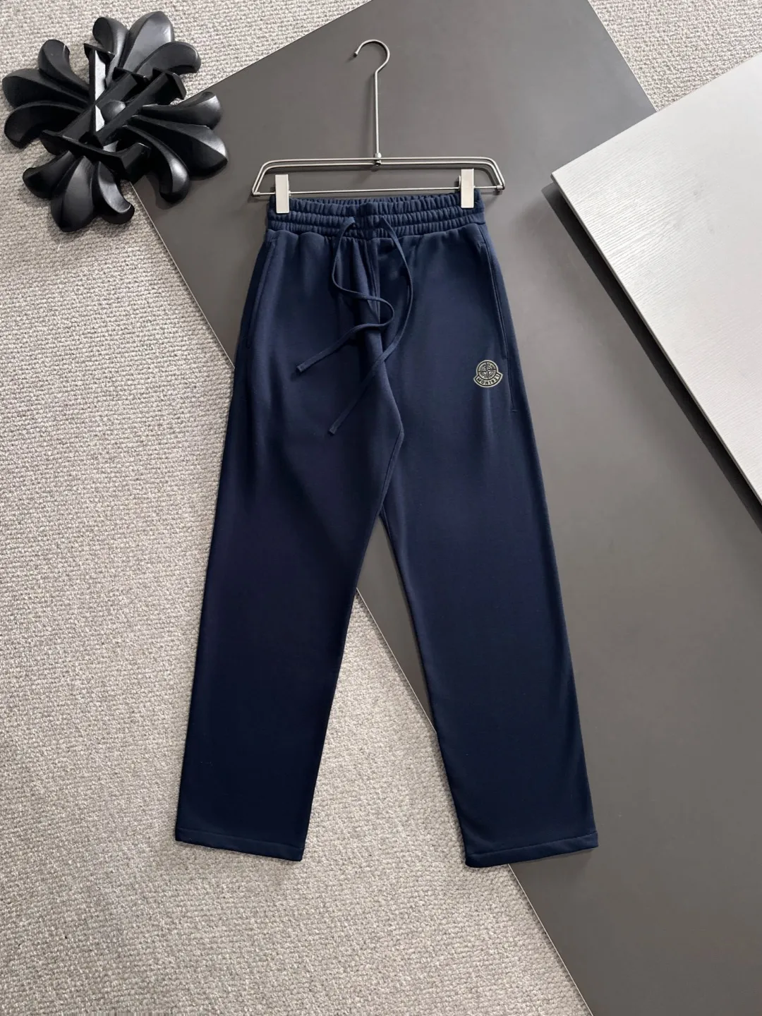 Next day shipment P720 Stone lsland/Stone Island co-branded MONCLER/Mongolian high quality 2025 autumn and winter new casual heavy industry suit exclusively developed by yb! High quality production! The top version of the trading company channel order, external orders for imported custom fabrics, high breathability and comfort, impeccable details, absolutely worth buying! This type of suit is also a must-have for lazy people. You don’t have to think about how to match it, you can just get it in one set! Brand element design concept, delicate and soft feel! It presents a casual cut and the upper body shape is great! On sale simultaneously on the official website! From a high-end men's positioning brand, the low-key luxury taste is irresistible! Exquisite workmanship and impeccable quality! The overall style is simple, fashionable and timeless, fully meeting the requirements of stylish and tasteful dressing! Sizes: S to XXL (or state your height and weight when placing an order)