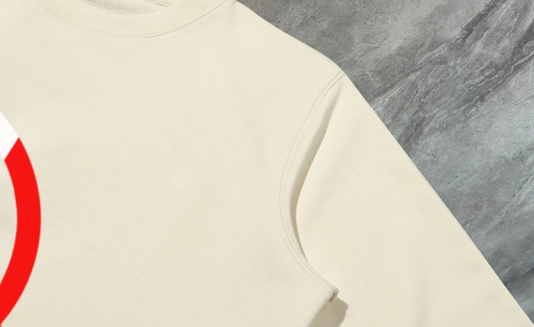 P210 High-version sweatshirt) [Long-term stock] 〖𝐌𝐎𝐍𝐂𝐋𝐄𝐑~Mask〗 Made of 440g heavy-weight fabric. It is different from the market currency. It can be matched with any variety and is properly handsome. 😎The whole dress is made of double waistcoats. The double waistcoats make the whole dress more three-dimensional. Not ordinary factories can do such fine work. 2025 Spring runway version of the T stage, on sale at the counter, round neck terry sweatshirt, high-end double-strand pure cotton, custom-made stretch ribs, dyed in the same vat, complete with three standards, matched with exquisite embroidered LOGO on the chest, simple and advanced, same style for men and women. Color: black, apricot, white, size: S M L XL 2XL