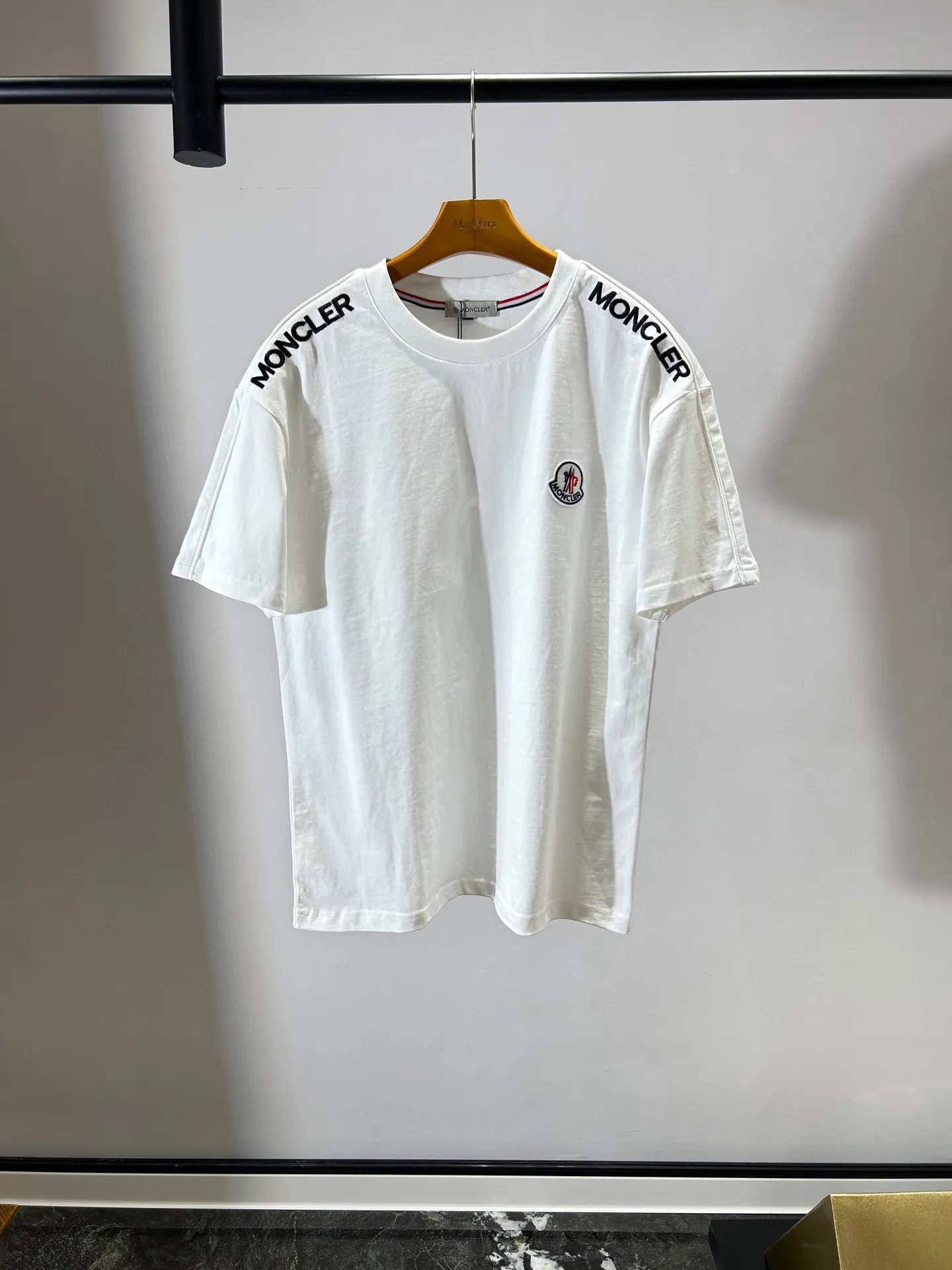 P570 Brand [MONCLER Mouth Covered] 2025 round neck short-sleeved shorts suit. The pure cotton fabric upper body will not be stuffy, the smooth and comfortable skin-friendly effect is more breathable, the fabric has its own texture, classic logo technology, a new interpretation from a unique angle, fashionable and versatile choice! Size: M-3XL (maximum wear: 190 pounds)