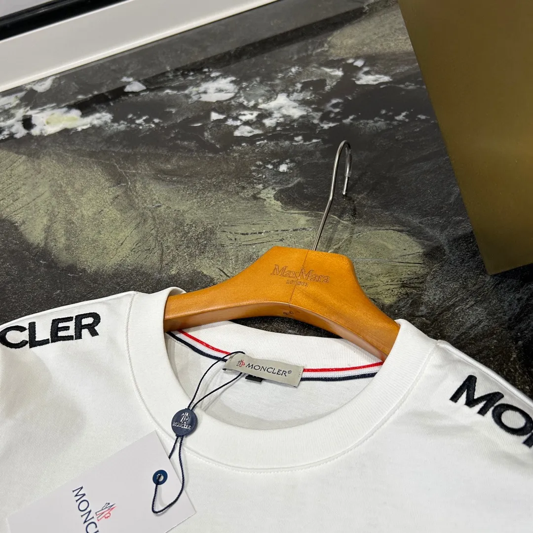 P570 Brand [MONCLER Mouth Covered] 2025 round neck short-sleeved shorts suit. The pure cotton fabric upper body will not be stuffy, the smooth and comfortable skin-friendly effect is more breathable, the fabric has its own texture, classic logo technology, a new interpretation from a unique angle, fashionable and versatile choice! Size: M-3XL (maximum wear: 190 pounds)