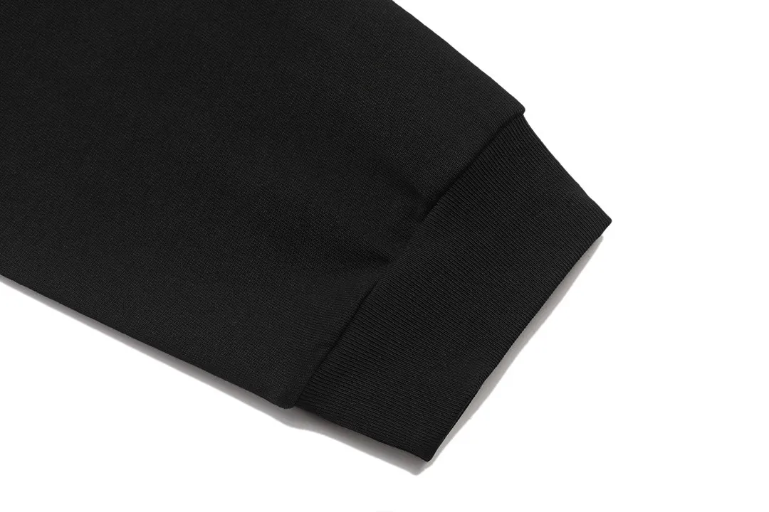 P170 Moncler 2025 new model, hollow letter logo, same style for men and women, long-sleeved T-shirt ·Customized 300g 100% double yarn pure cotton fabric ·Dyeing 32 counts double thread ·Collar label, hangtag, main mark and three labels complete Color: Black Size: XS S M L