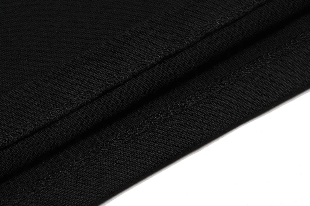 P170 Moncler 2025 new model, hollow letter logo, same style for men and women, long-sleeved T-shirt ·Customized 300g 100% double yarn pure cotton fabric ·Dyeing 32 counts double thread ·Collar label, hangtag, main mark and three labels complete Color: Black Size: XS S M L