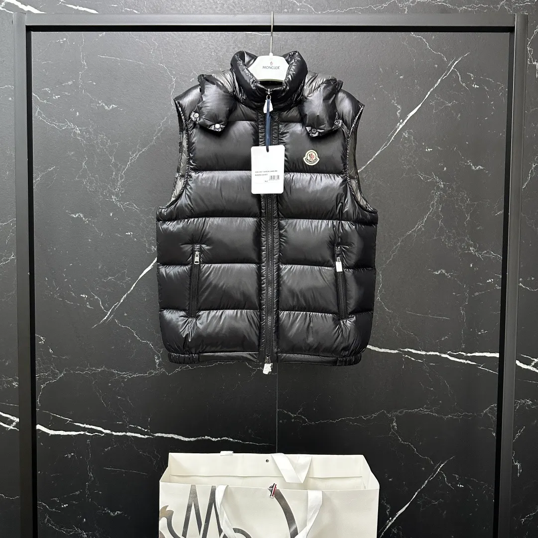 P580 𝑴𝒐𝒏𝒄𝒍𝒆𝒓｜Moncler 𝑩𝒐𝒓𝒎𝒆𝒔 series hooded down vest 040# 𝑺𝑰𝒁𝑬:𝟭# 𝟮# 𝟯# 𝟰# 𝟱# Product color: black