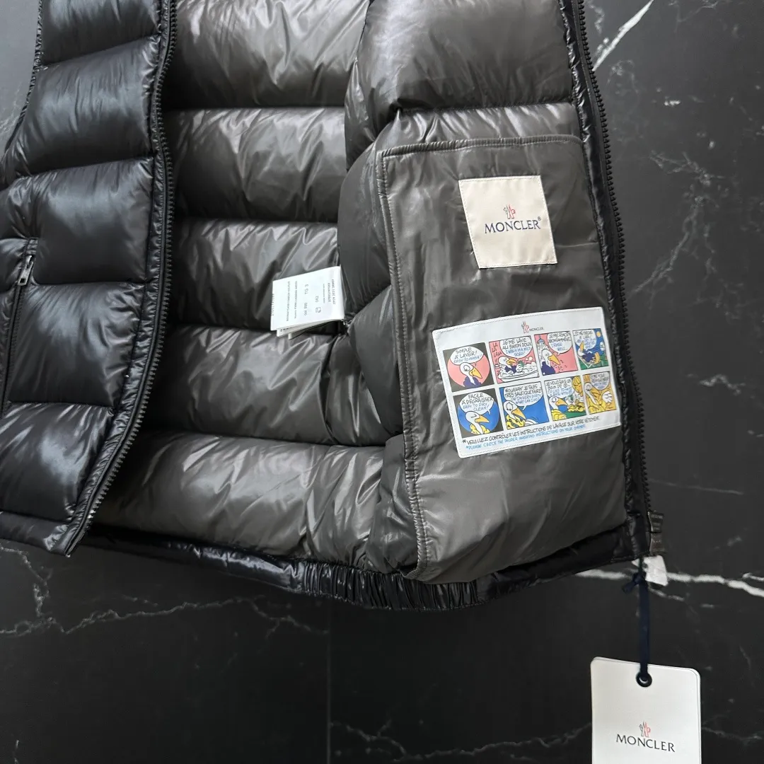 P580 𝑴𝒐𝒏𝒄𝒍𝒆𝒓｜Moncler 𝑩𝒐𝒓𝒎𝒆𝒔 series hooded down vest 040# 𝑺𝑰𝒁𝑬:𝟭# 𝟮# 𝟯# 𝟰# 𝟱# Product color: black