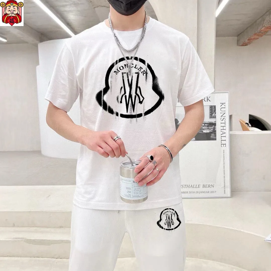 P320 [MONCLER] (Fat Man's Gospel) The same style as the 2025 official website. World-renowned luxury brand. Summer men's (double mercerized) high-quality 🐂 suit. It is made of imported original fabrics. It is a trendy style of the season and a versatile hit. Simple and elegant, precise workmanship allows you to be at the top of fashion. Size: M-5XL (can be worn up to 220 pounds)