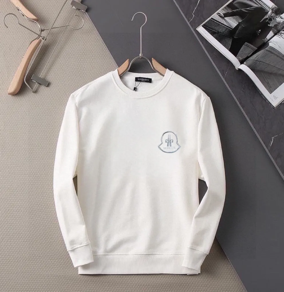 P200 💰 Brand [MONCLER Nengkou] (good news for fat people) 2025ss spring latest long-sleeved round-neck sweatshirt, on sale simultaneously on the official website. Refreshing and breathable. Made of top Tencel Roman. Comfortable and soft. 3D three-dimensional clarity. Super fashion sense. Great for gifting and keeping for yourself. Size: M-5XL (can wear up to 220 pounds)