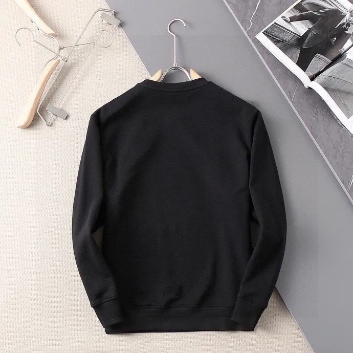 P200 💰 Brand [MONCLER Nengkou] (good news for fat people) 2025ss spring latest long-sleeved round-neck sweatshirt, on sale simultaneously on the official website. Refreshing and breathable. Made of top Tencel Roman. Comfortable and soft. 3D three-dimensional clarity. Super fashion sense. Great for gifting and keeping for yourself. Size: M-5XL (can wear up to 220 pounds)