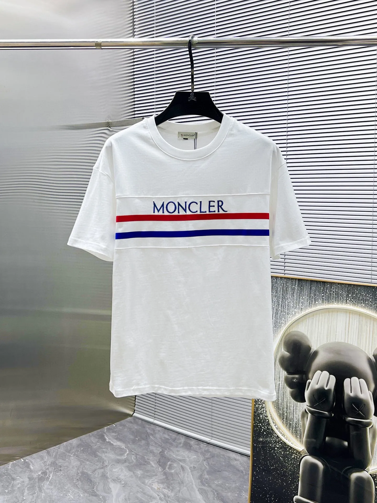 P570 Brand [MONCLER Mouth Covered] 2025 round neck short-sleeved shorts suit. The pure cotton fabric upper body will not be stuffy, the smooth and comfortable skin-friendly effect is more breathable, the fabric has its own texture, classic logo technology, a new interpretation from a unique angle, fashionable and versatile choice! Size: M-3XL (maximum wear: 190 pounds)