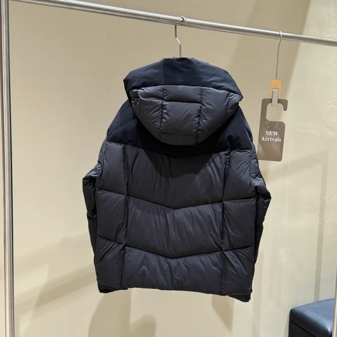 Special grade P1640 𝗠𝗼𝗻𝗰𝗹𝗲𝗿｜Moncler 𝟮𝟬𝟮𝟱new autumn and winter products magnetic buckle goose down down jacket for men and women #T72# 𝗦𝗶𝘇𝗲: 𝟭# 𝟮# 𝟯# 𝟰#𝟱# Product color: black