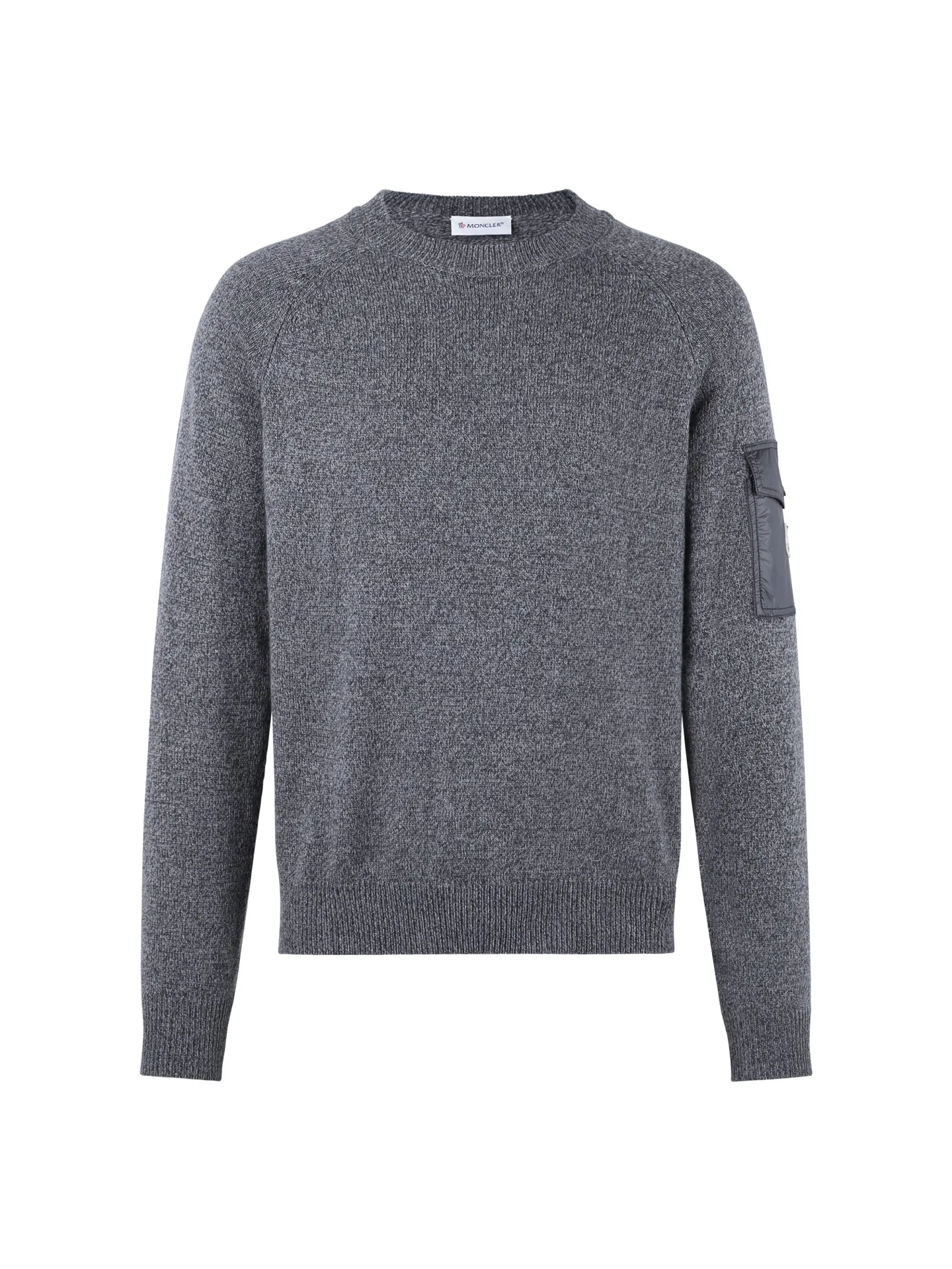 P390 MONCLER round neck long-sleeved wool and cashmere sweater ●Authentic 6950 purchase and development ●30% wool double-ply blended wool ●Custom-dyed nylon windbreaker material ●Using Japanese imported loom (silver flute) seven needles ●Wool enzyme washing ●Template embroidery ●Customized 1:1 chapter ●Customized 1:1 buttons ●Customized 1:1 trademark ●Fit version ●Size: S M L XL ●Style number: 25307 ●Dry cleaning is recommended (this product is made of wool and is not easy to machine wash)