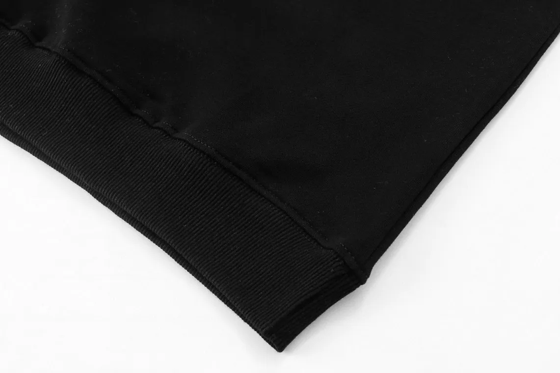 P270 Recommended for sale with confidence Moncler Mouth Mouth 480g Velvet printed hooded sweatshirt Australian velvet fabric is soft and comfortable, does not shrink, does not deform, does not pill) Original customized accessories Collar label Wash mark Hang tag Packaging (perfect details) Color White Black Size XS-L - Copy (23) - Copy