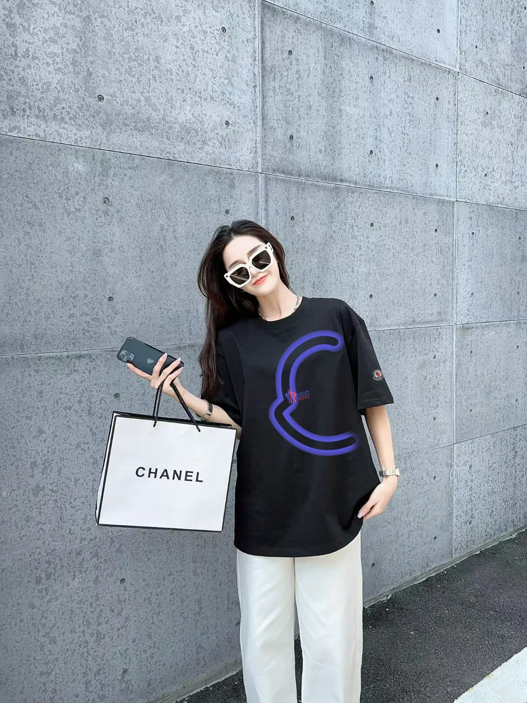 P140 [MONCLER] 2025FW short-sleeved T-shirt, badge + LOGO printing, high-end 26s double yarn 300g fabric, heavy fabric, custom stretch rib, same cylinder and dye, complete three standards, same style for men and women, color: black, white, size: S M L XL 2XL