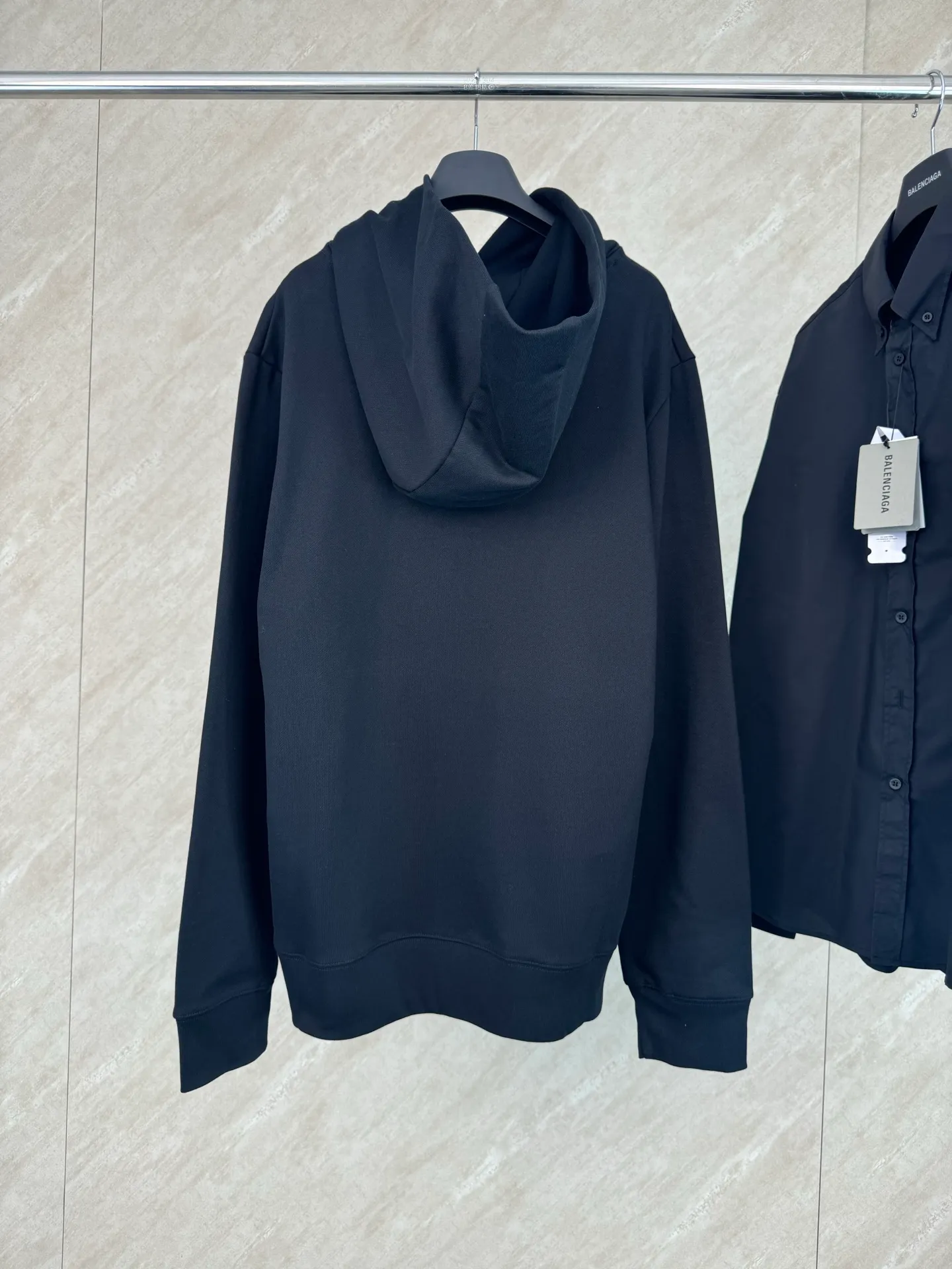 P390 MONCLER 25SS solid color logo patch hooded pullover long-sleeved sweatshirt size s m l xl