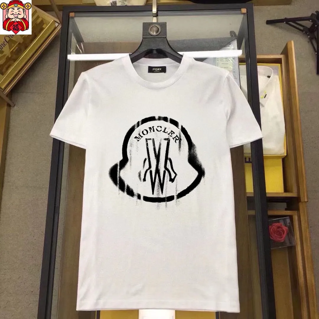 P320 [MONCLER Mouth Mouth] (Fat Man's Gospel) The same style as the 2025 official website. World-renowned luxury brand. Summer men's (double mercerized) high-quality 🐂 suit. It is made of imported original fabrics. It is a fashion trend of the season and a versatile hit. Simple and elegant, precise workmanship allows you to be at the top of fashion. Size: M-5XL (can be worn up to 220 pounds)