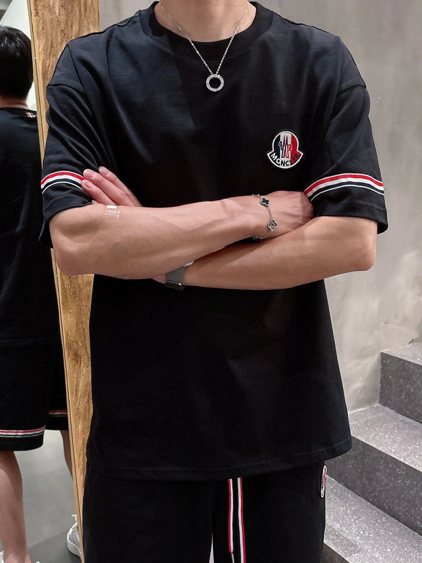 P560 Brand [MONCLER Mouth Covered] 2025 round neck short-sleeved shorts suit. The pure cotton fabric upper body will not be stuffy, the smooth and comfortable skin-friendly effect is more breathable, the fabric has its own texture, classic logo technology, a new interpretation from a unique angle, the first choice for fashion and versatility! Size: M-3XL (maximum wear: 190 pounds)