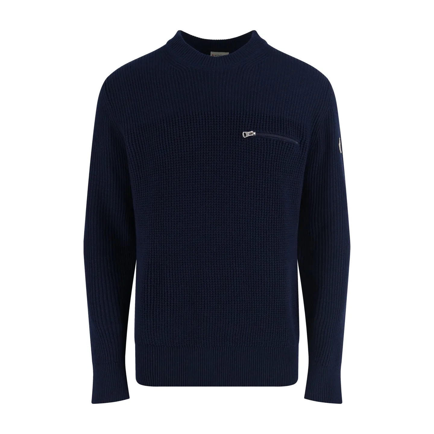 P470 Moncler chest pocket knitted sweater (navy blue) is made of customized double-ply wool blend fabric, which is comfortable on the skin and full of texture. Custom-woven and dyed yarn, the color is 100% consistent. The entire piece is knitted using an imported silver flute 7-needle knitting machine with perfect details. The Zhangzi logo adopts customized Tajima 10,000-needle embroidery technology, which is extremely precise and full of three-dimensional effect. The entire set of excipients is independently developed, and every small detail is perfectly presented. (Ps: It is generally not recommended to machine wash materials containing wool. If machine washed, it is recommended to use a laundry bag to extend the service life of the clothes~) Size: S-M-L