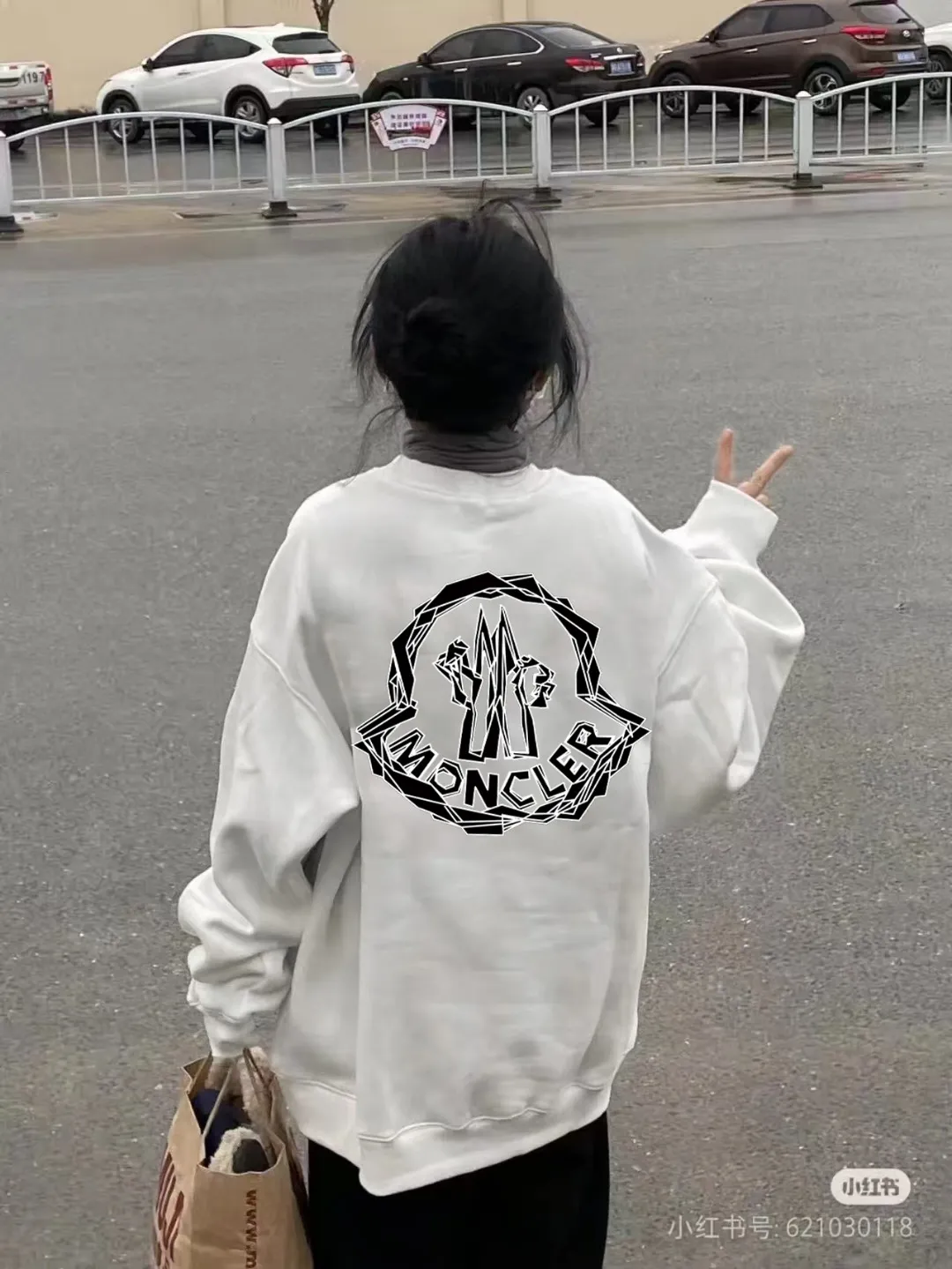 P190 🔥[Moncler] 2025 autumn and winter new round neck sweatshirt High-end pure cotton double-ply 400g heavy terry fabric Color: Black White Size: S M L XL 2XL