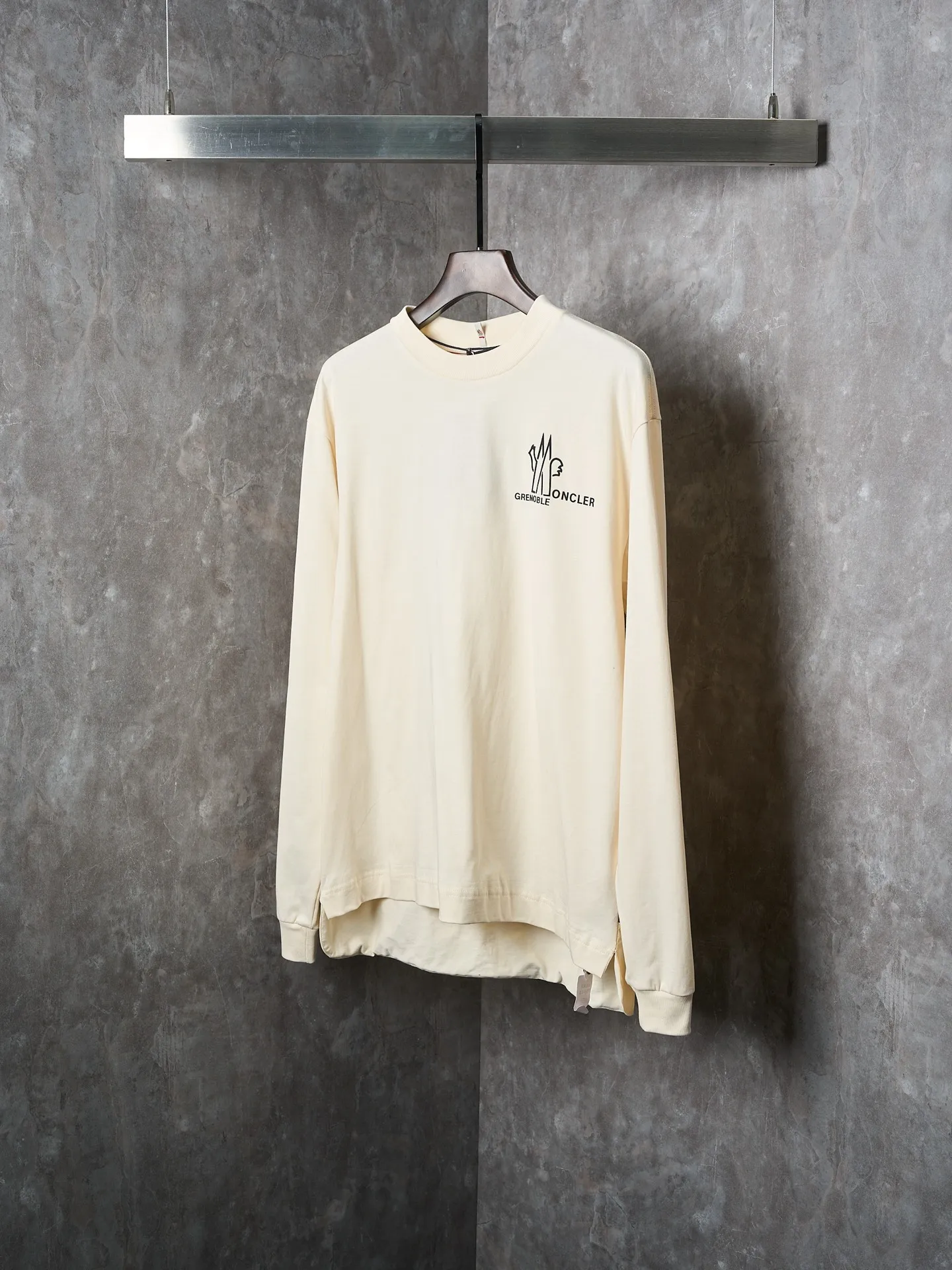 P350 Actual hanging auction] MONCLER/muzzled cotton round neck logo spliced ​​long-sleeved T-shirt [Ready stock] S M L