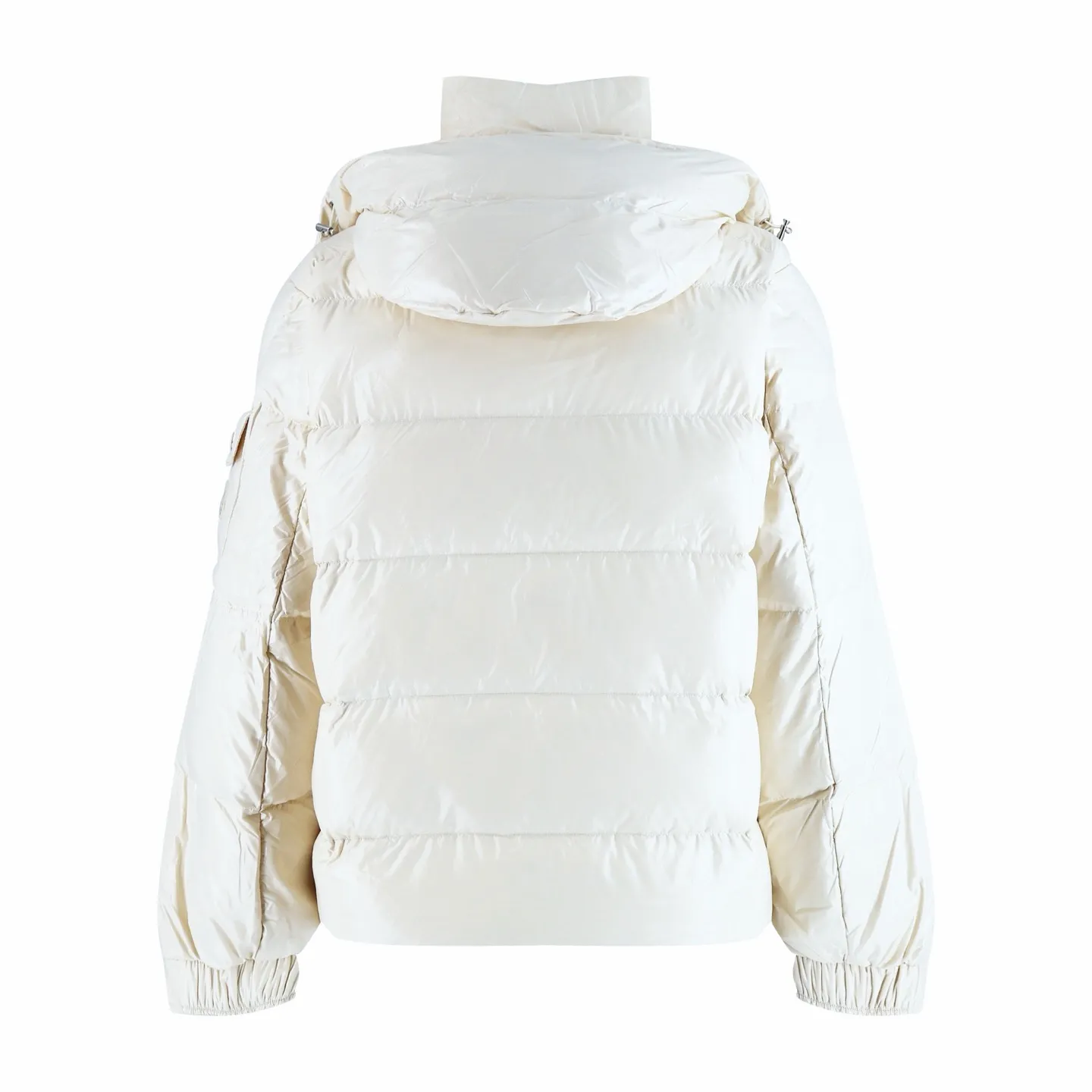 P1110 Moncler 70th Anniversary Lacquered Down Jacket (off-white) Moncler 70th Anniversary Limited Series, supplied to Bosideng OEM fabric factory in Shengze Town, Wujiang District, Suzhou. The gloss and supporting density are 100% restored. Fabric: 100% nylon, lining: 100% nylon, high-density matte nylon fabric, four-layer construction to prevent leakage and velvet leakage. , NFC induction anti-counterfeiting chip, mobile phone pop-up window to enter the official website, national standard 90% pure white duck down, exclusive use of top-grade down on the market, never fake goose down, etc. A series of misunderstandings such as high density, full set of auxiliary materials and hardware mold opening, no doubt about the quality, high down filling, excellent windproof and warm performance. Size:1-2-3-4-5