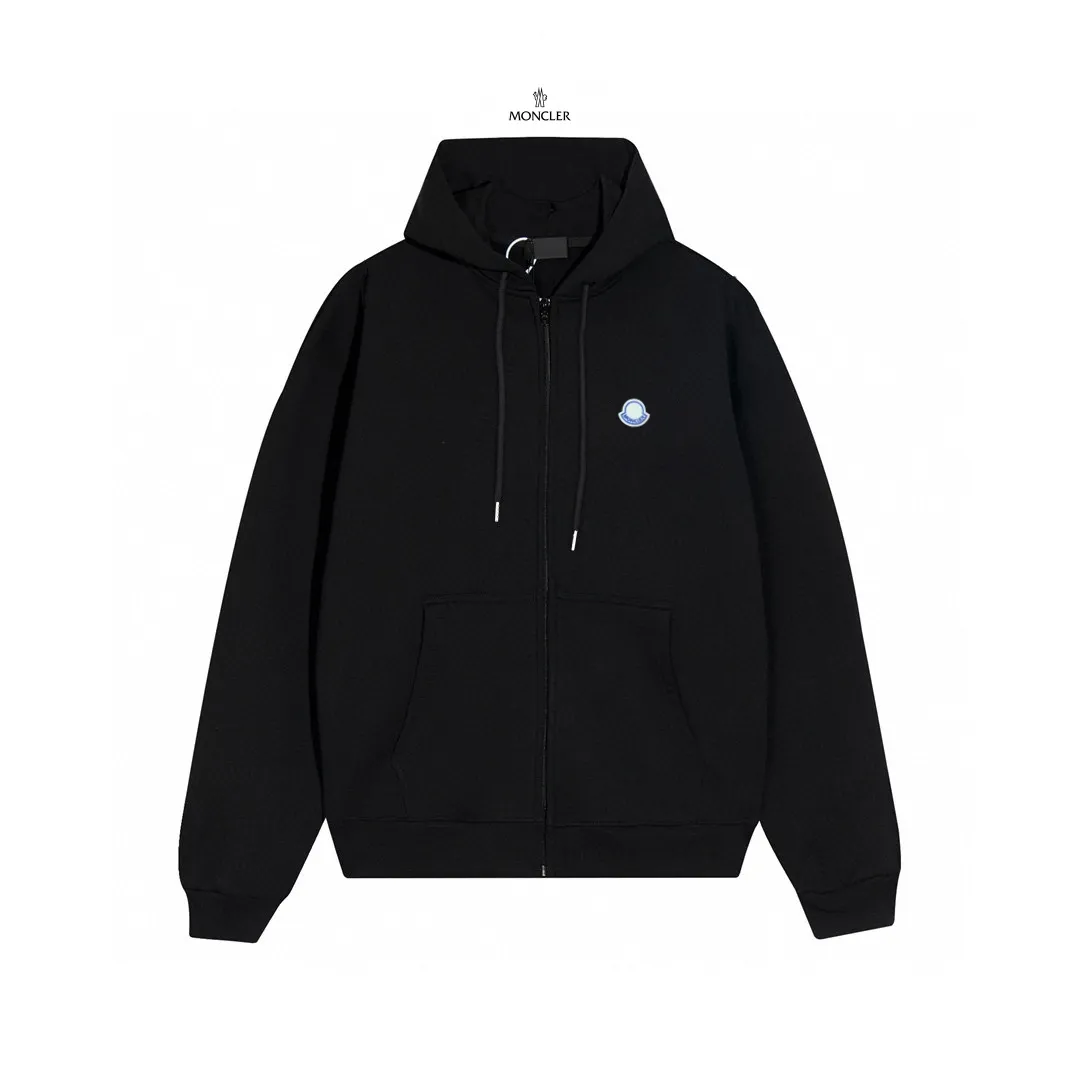 P260 Moncler 25 FW cardigan zipper sweatshirt is coming. The hooded series is convenient and practical to wear. It is exclusive and high-quality, and its texture is different from the market currency. Very cost-effective! Precision-woven terry cotton, the fabric is thick and warm. Size: M-3XL