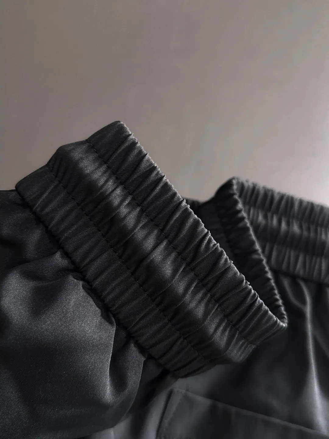 Next day shipment P360 MONCLER/Mongoose Exclusive first release of 25ss autumn and winter new high-quality trousers Compare real-life details at will A perfect choice for autumn and winter, a must-have item. Sizes: M to 3XL (please state your height and weight when placing an order)