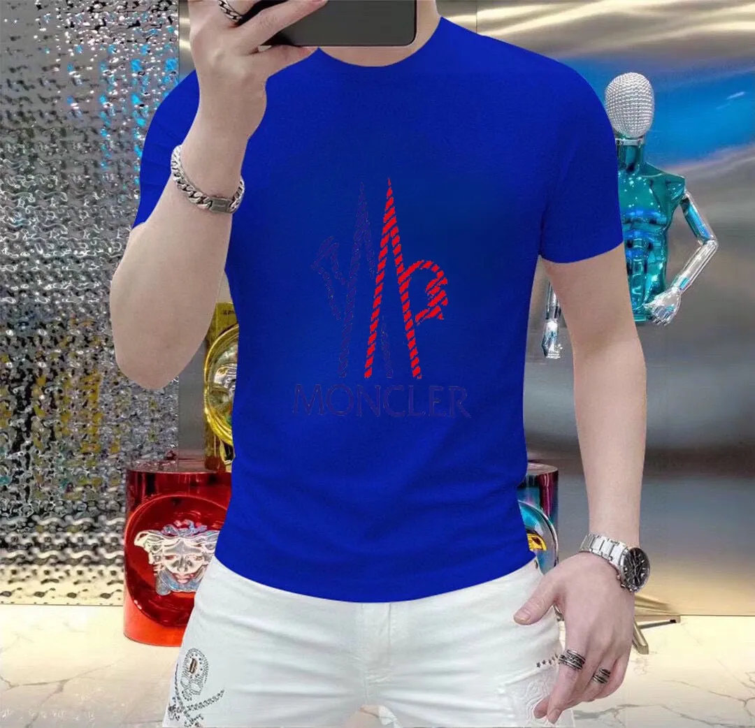 P140 Original men's casual short-sleeved T-shirt from the brand [MONCLER] (Good News for Fat People), new product for the spring and summer of 2025, customized with top-notch logo craftsmanship on the chest, matching details throughout the piece, top-notch quality and tailoring design, customized imported mercerized cotton fabric! Full of style, the color scheme is light and versatile. M-5XL (wear up to 220 pounds)