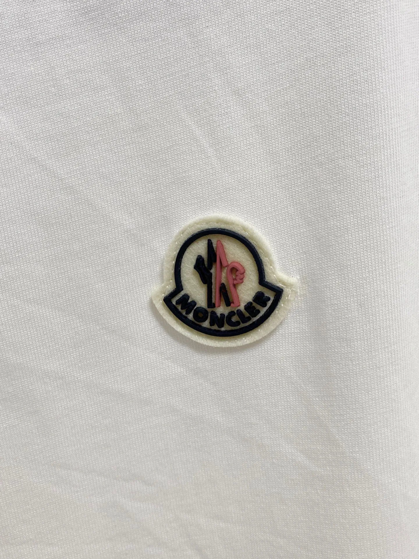 P560 Brand [MONCLER Mouth Covered] 2025 round neck short-sleeved shorts suit. The pure cotton fabric upper body will not be stuffy, the smooth and comfortable skin-friendly effect is more breathable, the fabric has its own texture, classic logo technology, a new interpretation from a unique angle, the first choice for fashion and versatility! Size: M-3XL (maximum wear: 190 pounds)