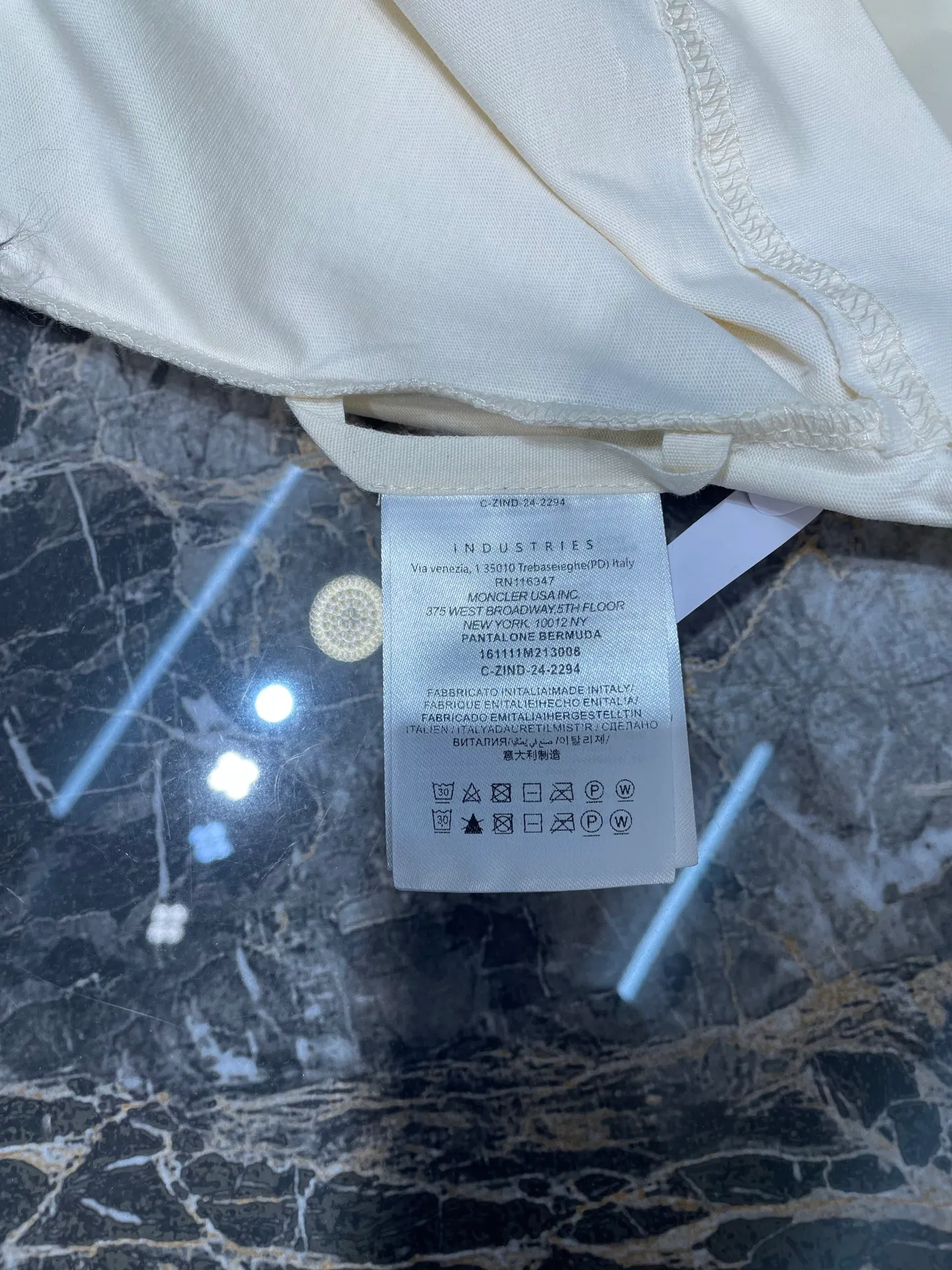 P350 MONCLER round neck logo long-sleeved cotton T-shirt purchased and developed for 4400, 230g double-strand combed cotton, 1*1 rib, high temperature heat transfer, fabric splicing, fabric enzyme washing, customized 1:1 webbing, customized 1:1 trademark, loose fit size: S M L XL