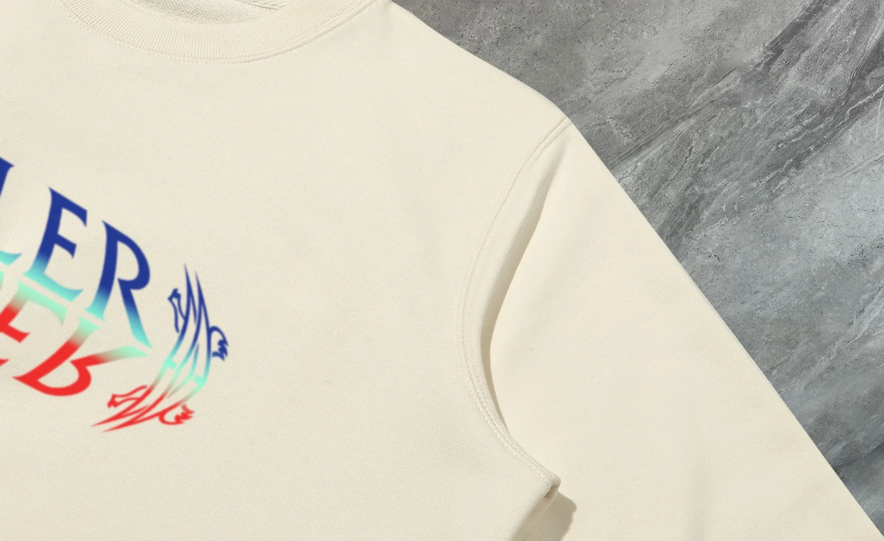 P210 High-version sweatshirt) [Long-term stock] 〖𝐌𝐎𝐍𝐂𝐋𝐄𝐑~Mask〗 Made of 440g heavy-weight fabric. It is different from the market currency. It can be matched with any variety and is properly handsome. 😎The whole dress is made of double waistcoats. The double waistcoats make the whole dress more three-dimensional. Not ordinary factories can do such fine work. 2025 Spring runway version of the T stage, on sale at the counter, round neck terry sweatshirt, high-end double-strand pure cotton, custom-made stretch ribs, dyed in the same vat, complete with three standards, matched with exquisite embroidered LOGO on the chest, simple and advanced, same style for men and women. Color: black, apricot, white, size: S M L XL 2XL
