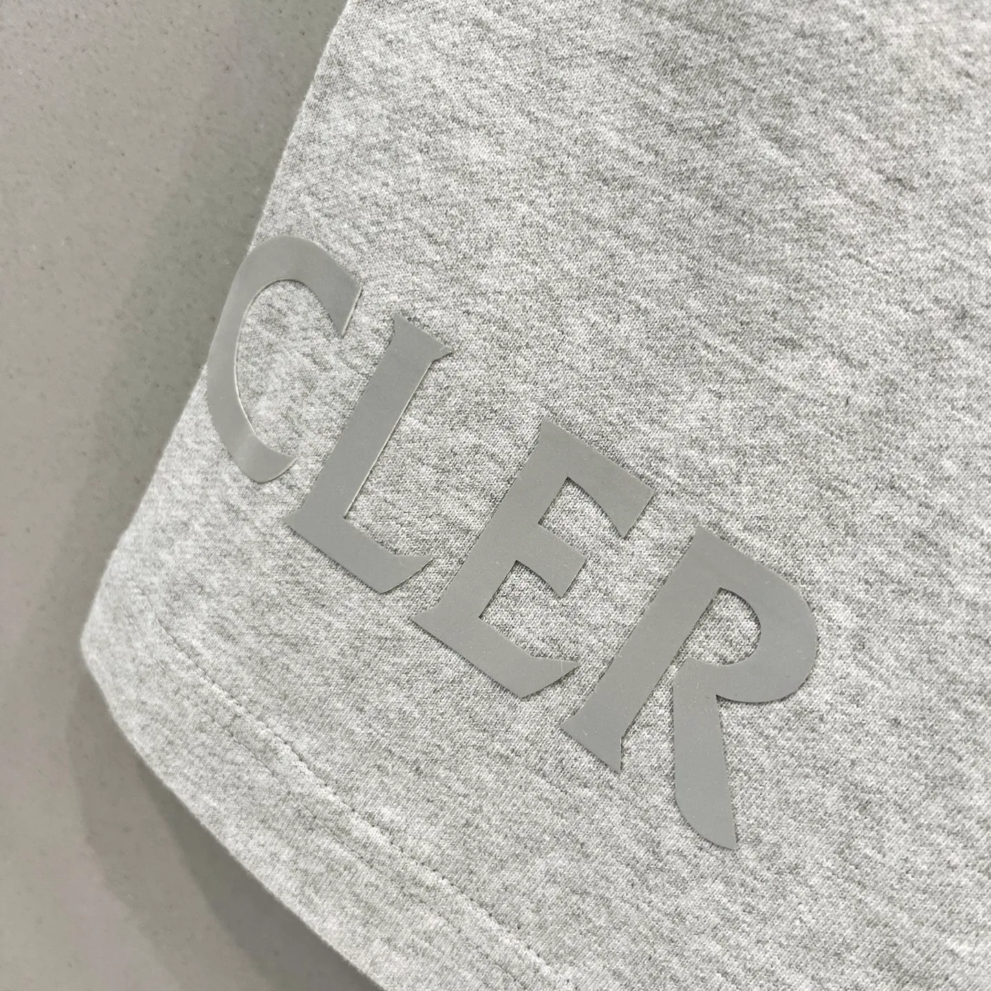 P190 MONCLER/muzzle pure cotton terry tripe fabric shorts, silicone letter LOGO, nylon pocket design process logo, official synchronization, high version, high quality, fashionable personality, versatile trend, pure original quality, original fabric, tag, collar label, washed wheat, complete three standards, color: black, gray. Size: S-XL