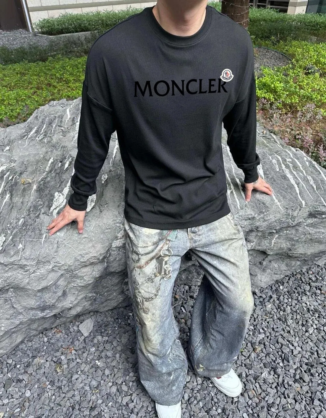 Moncler White - Size: S M L  - Accessories: The original accessories are complete with one to one and three standards, os off-shoulder version, same style for men and women, official website quality - no gender distinction, same style for men and women