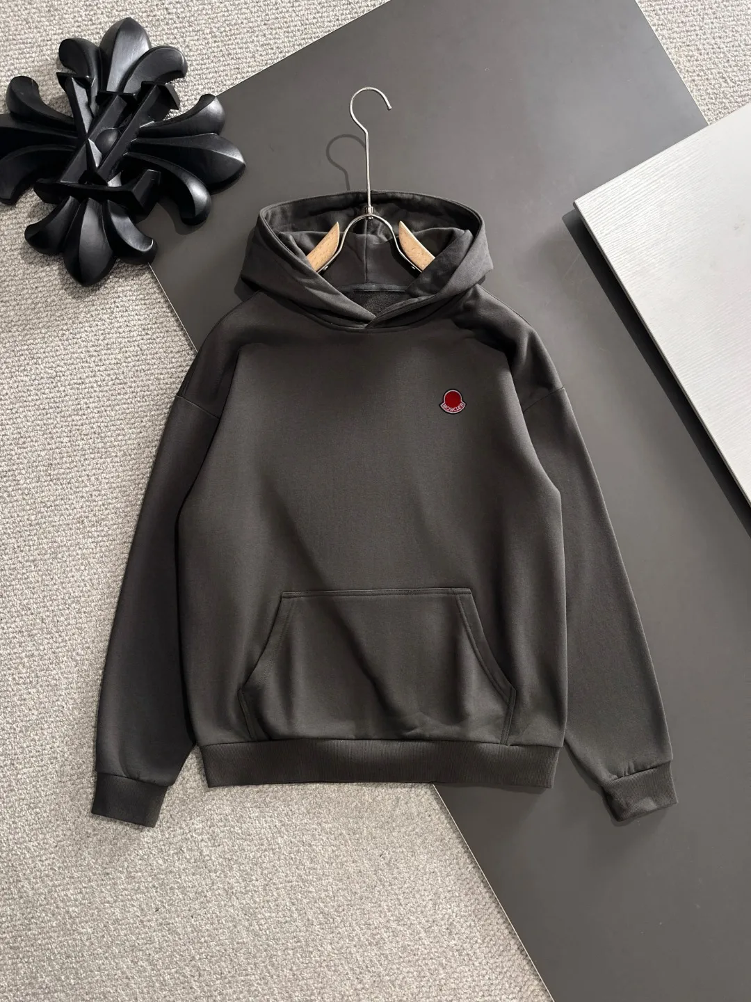 Next day shipping P720 MONCLER/Mongolian high quality 2025 autumn and winter new casual heavy industry hooded suit exclusively developed by yb! High quality production! The top version of the trading company channel order, external orders for imported custom fabrics, high breathability and comfort, impeccable details, absolutely worth buying! This type of suit is also a must-have for lazy people. You don’t have to think about how to match it, you can just get it in one set! Brand element design concept, delicate and soft feel! It presents a casual cut and the upper body shape is great! On sale simultaneously on the official website! From a high-end men's positioning brand, the low-key luxury taste is irresistible! Exquisite workmanship and impeccable quality! The overall style is simple, fashionable and timeless, fully meeting the requirements of stylish and tasteful dressing! Sizes: S to XXL (or state your height and weight when placing an order)
