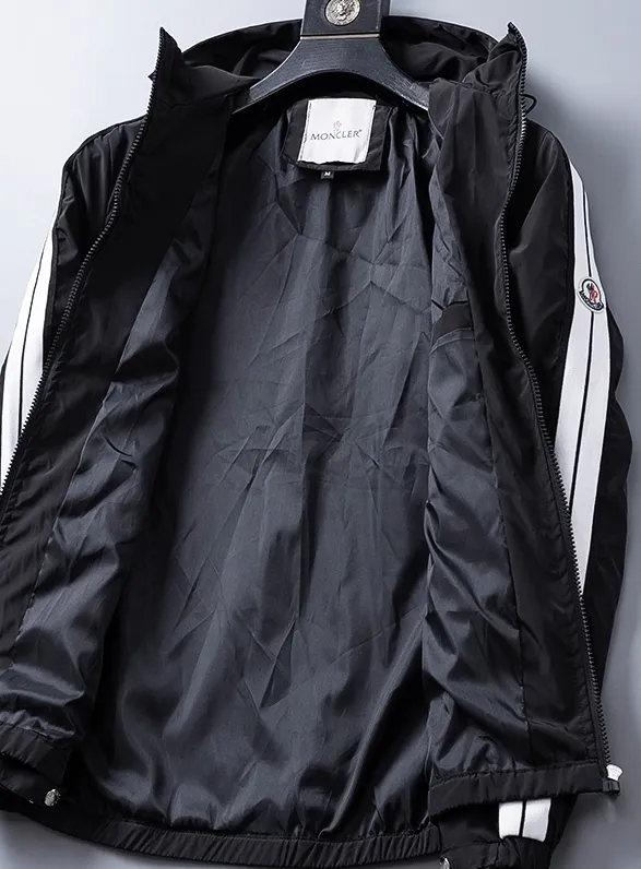 P380 🌸🌸🌸🌸 Moncler's latest 25-year-old men's jacket. The color combination has a classic charm without losing youthful vitality. It reshapes a new design style and shows a bold and confident brand design concept.  Imported fabrics, sleeves and pockets are paired with exclusive brand designs, reflecting the minimalist pursuit of quality and design. Low-key luxury fully embodies the brand image and status! The brand LOGO icon design is simple and recognizable, with a delicate and comfortable touch, excellent details, exquisite and elegant everywhere, fashionable design, a capable and stylish upper body, and full of aura! The all-over pattern and simple aesthetics are brought to the extreme, and it is a jacket that can be mixed and matched. There is no doubt that it is a must-have product for men. It is extremely practical and the color is easy to match.  Color: Picture color. Sizes: M, L, xL, xxL, xxxL