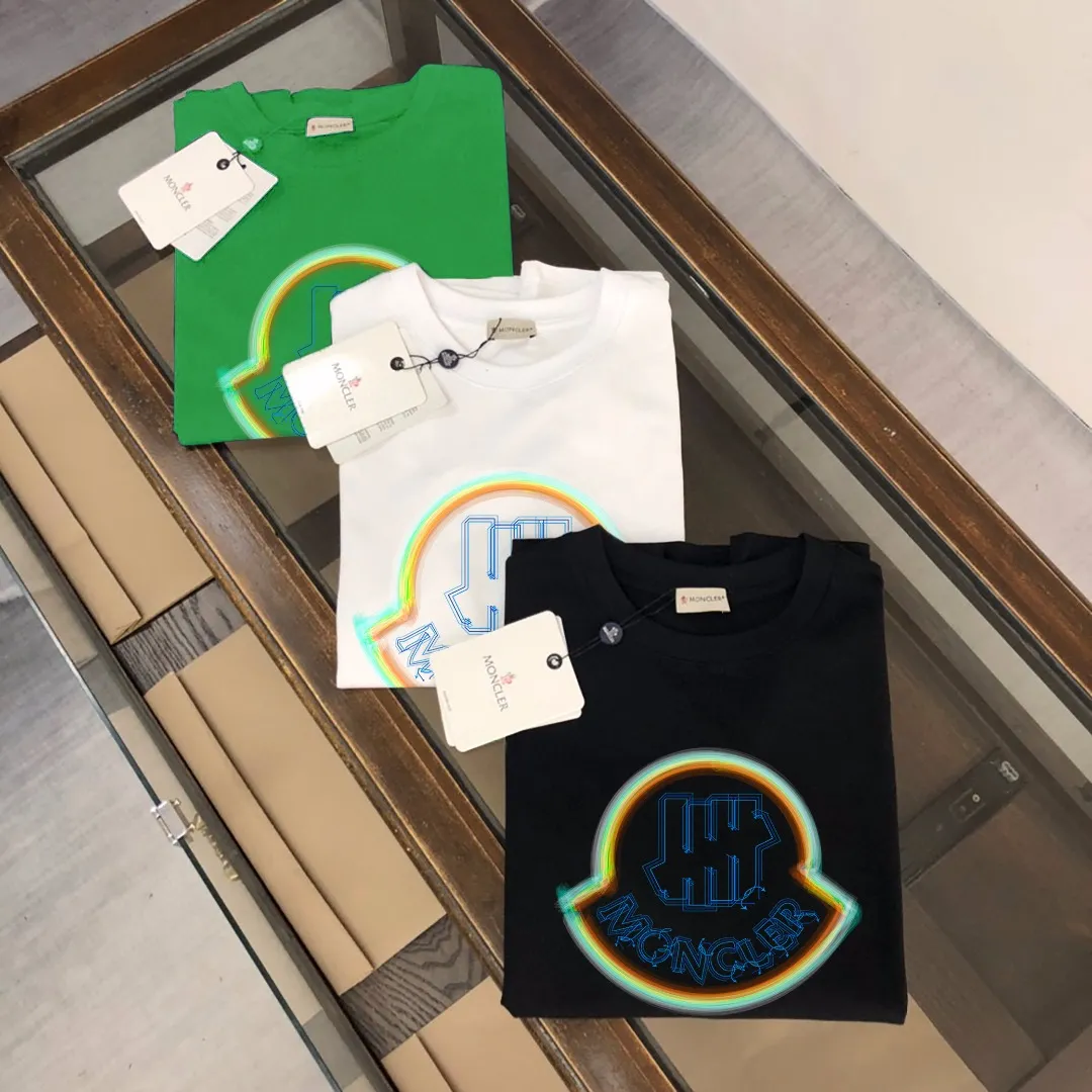 P160 🔥MONCLER new summer logo printed short-sleeved T-shirt. [Using custom-made double-ply pure cotton fabric] The upper body is extremely comfortable and breathable. The iconic LOGO element adds a sense of design to the item, creating a simple and elegant style. The upper body will make you look N times more handsome. Size: S～XL