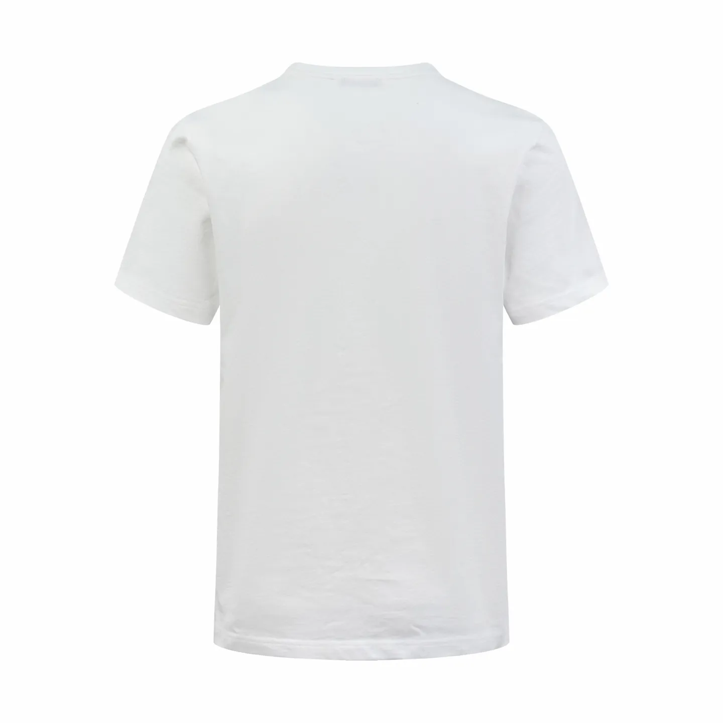 P210 Moncler patch logo short sleeves. Customized Yunrou plain cotton. It feels delicate and comfortable against the skin. A touch of simple white. Pure and elegant. The iconic three-color design badge is embellished on the chest to interpret the visual grammar of modern luxury. The Moncler embroidered logo is added to the side to highlight the brand style. Making the logo a part of the identity is the ultimate pursuit of luxury goods. Process 1: Using imported machine embroidery technology, using advanced computer control systems and precision mechanical components to realize the Moncler embroidery logo embroidery operation. High precision, smooth and delicate lines. Process 2: The fabrics are washed and have a better hand feel. Not easy to deform, not easy to shrink, not easy to fade, and maintain long-term beauty. Accessories: Customized 1:1 Moncler embroidery logo. Customized 1:1 Moncler trademark. Version: Loose version. Size: S M L XL. Style number: AA539.