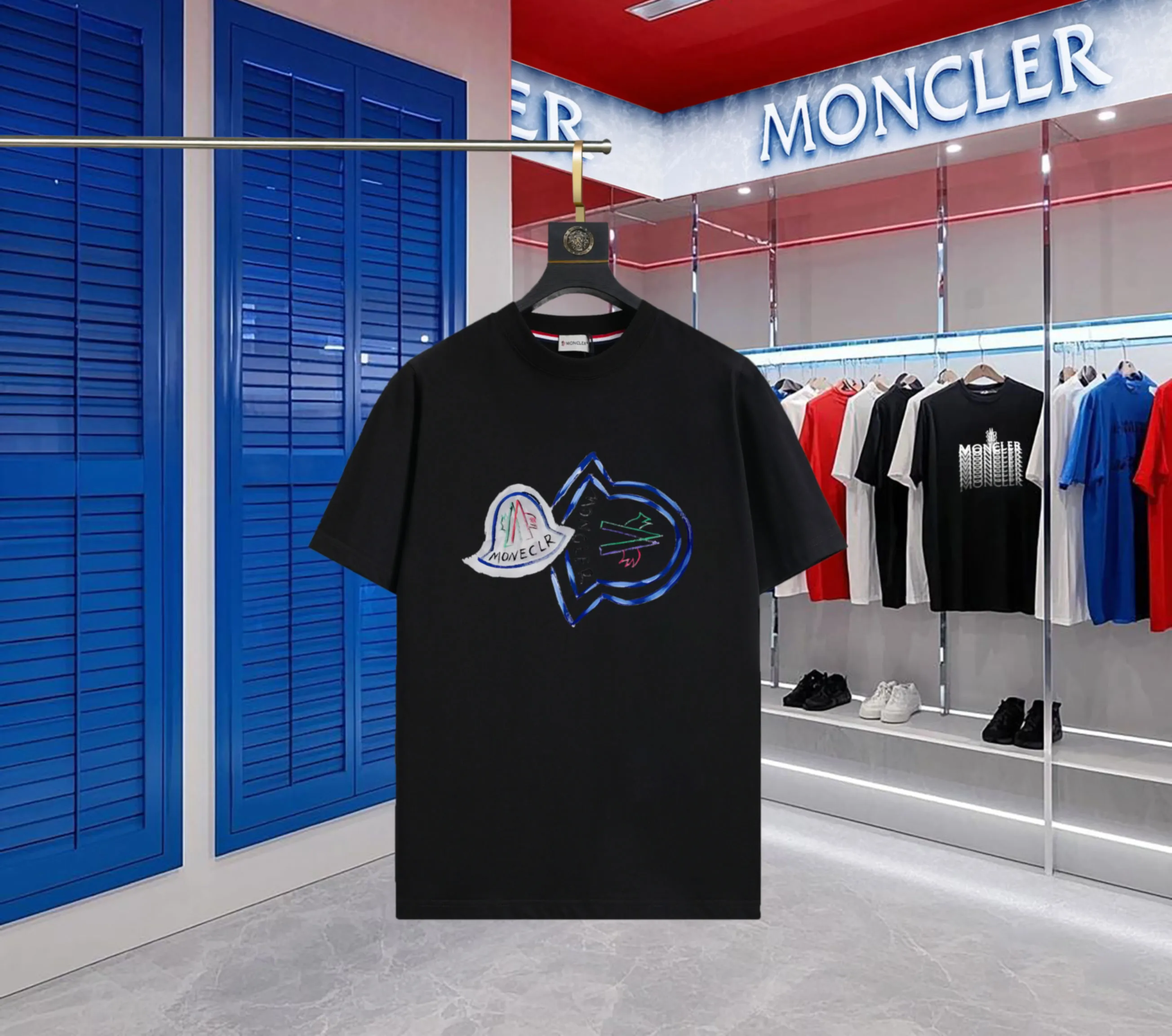 P140 💰Upgraded version "Mobile phone smart sensor ~ NFC chip armband ~ direct access to the official website for anti-counterfeiting" "Moncler ~ Mouth Mouth" 2025 new high-quality round neck short-sleeved T-shirt. The cuffs have imported embroidered labels. Customized dyeing, very comfortable to touch. Super versatile and good-looking short-sleeved. Complete with three labels. Non-market ordinary version. Feel free to compare. Quality is absolutely guaranteed! ‼ First of all, this original fabric is all custom-woven with 32-count double yarn fabric, 250G, and the weight is the same‼ Fine workmanship, double waistcoat method, double waistcoat method, double waistcoat method makes the whole dress more three-dimensional, which is not a craft that ordinary T-shirts can achieve🤪 Size: S-M-L-XL-2XL Color: black, white, apricot, same style for men and women