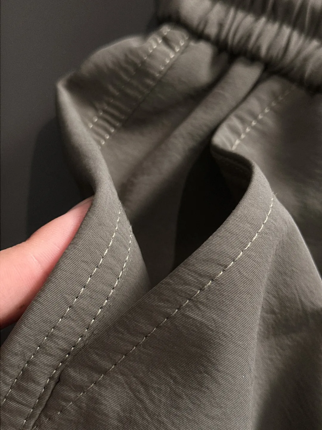 Next day shipment P360 MONCLER/Mongoose Exclusive first release of 25ss autumn and winter new high-quality trousers Compare real-life details at will A perfect choice for autumn and winter, a must-have item. Sizes: M to 3XL (please state your height and weight when placing an order)