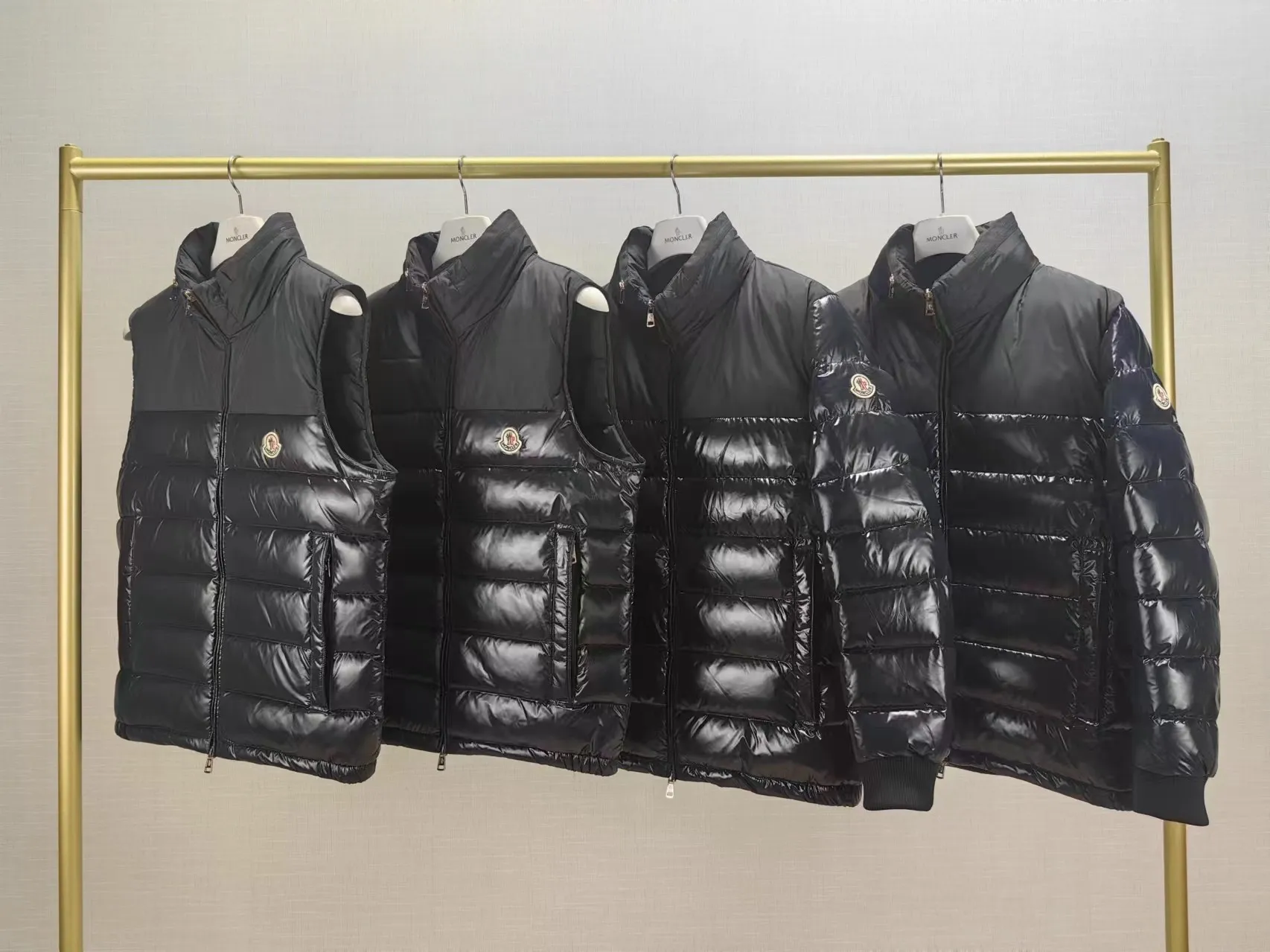 P820 ​​Moncler 2024 Spring and Autumn Men's Thin Stand Collar Down Jacket~