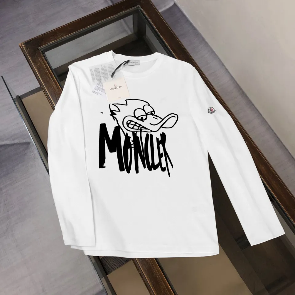 P180, a non-off-the-shelf model, you can trust it. Moncler printed long-sleeved T-shirt, 240g breathable cotton fabric, very soft and comfortable texture, does not shrink, does not deform, does not ball), can be worn alone as a base layer. Original customized accessories, collar label, care mark, hangtag, packaging (perfect details) Color: White Black Size: XS S M L