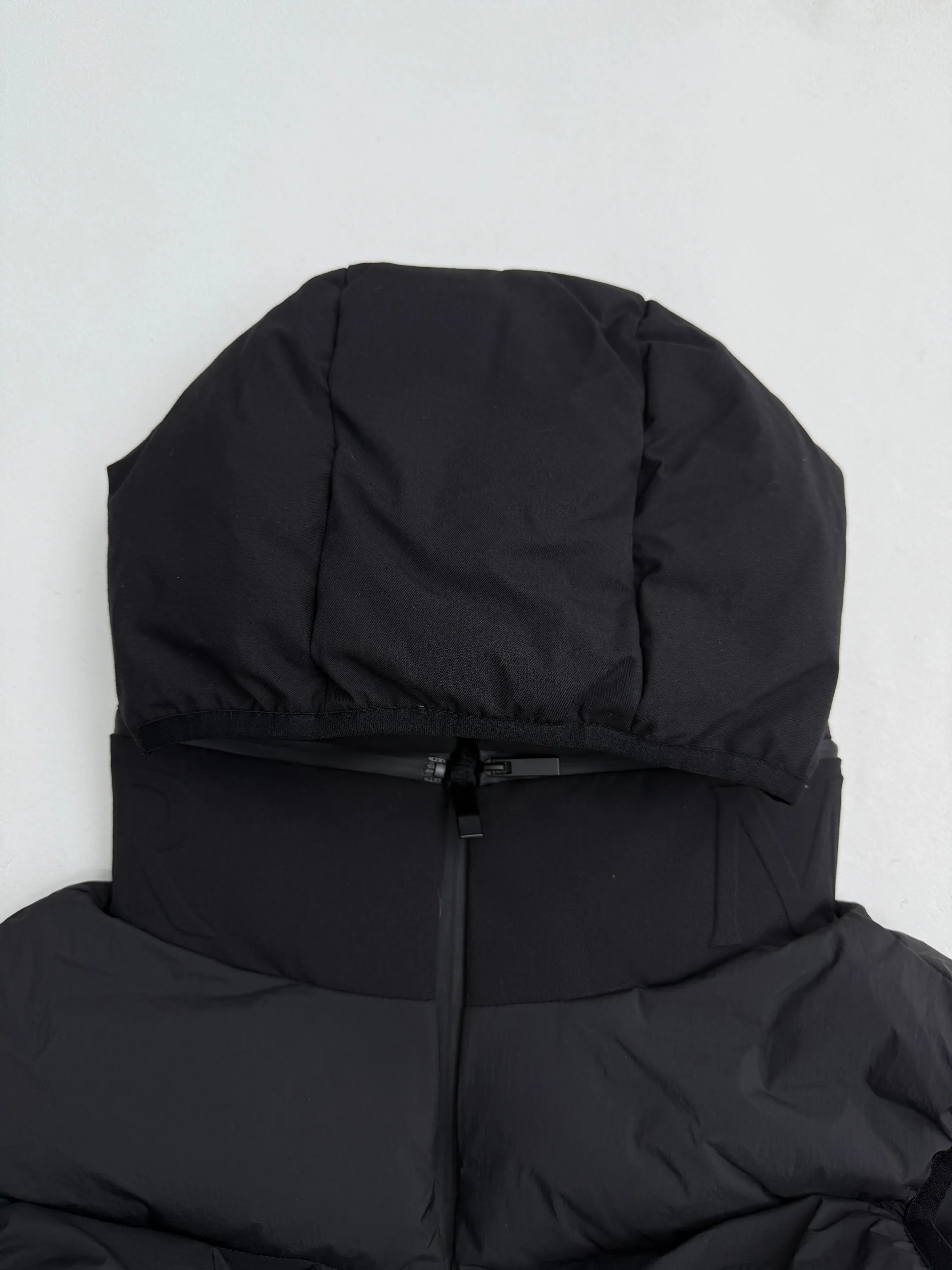 P700 Moncler masked Guersac series twill quilted hooded down vest 1/2/3/4