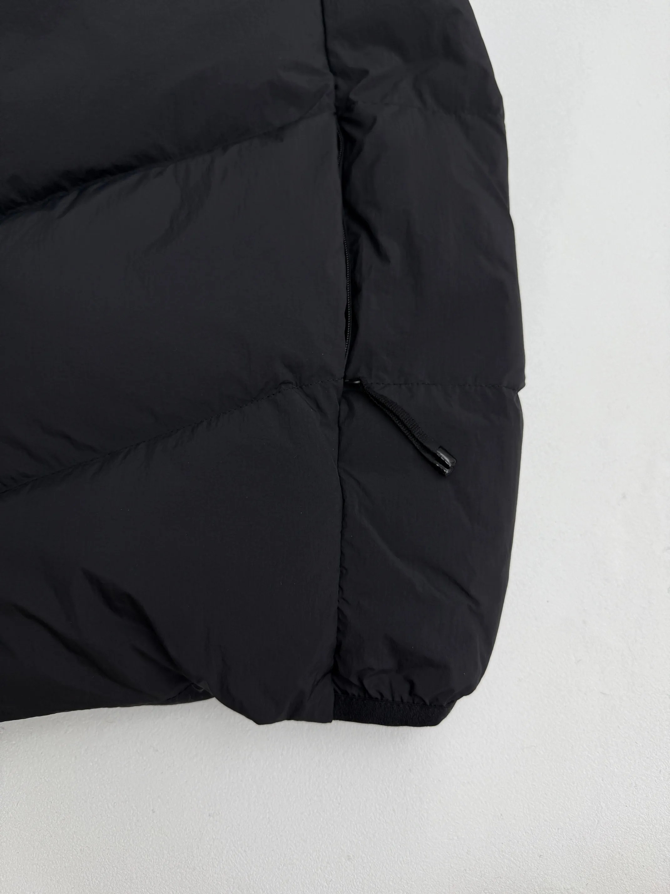 P700 Moncler masked Guersac series twill quilted hooded down vest 1/2/3/4