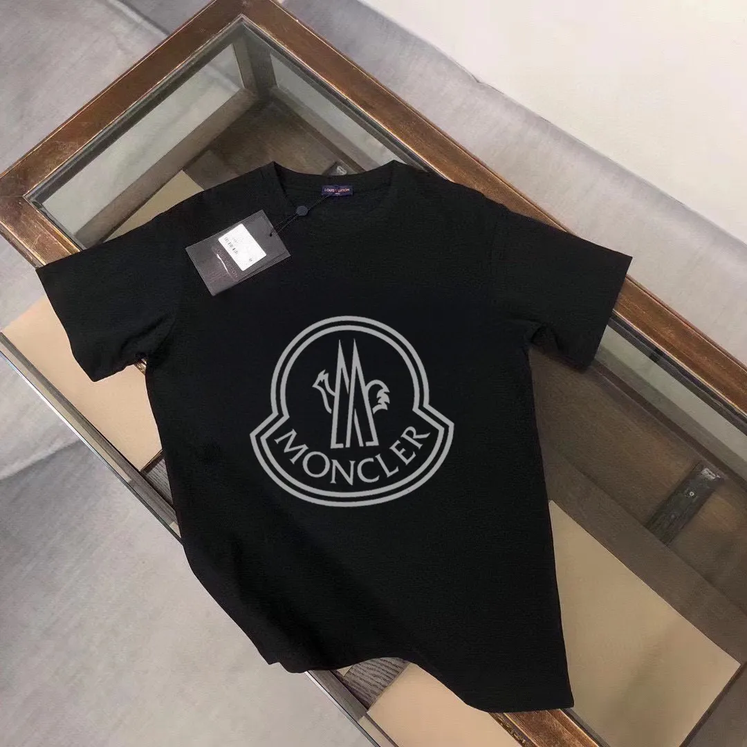 P140 Brand [MONCLER] (Good News for Fat People) original men's casual short-sleeved T-shirt, new product for spring and summer 2025, customized top-notch logo craftsmanship on the chest, matched with the entire details, quality and tailoring design are first-class, customized imported mercerized cotton fabric! Full of style, the color scheme is light and versatile. M-5XL (wear up to 220 pounds)