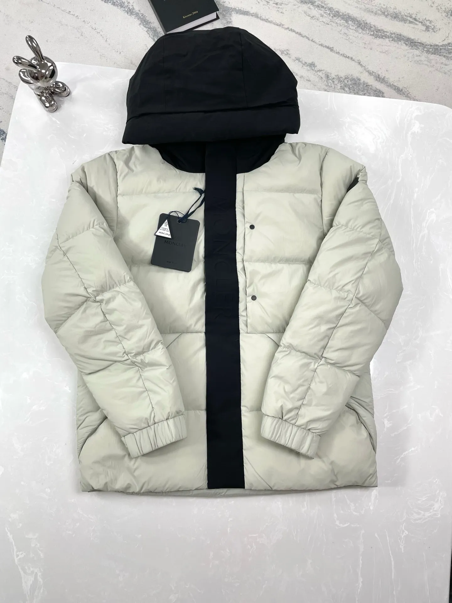 P870 (high version) Moncler-Moncler-25ssMONCLER access control three-dimensional embossed letter down jacket Size:0 1 2 3 4 5