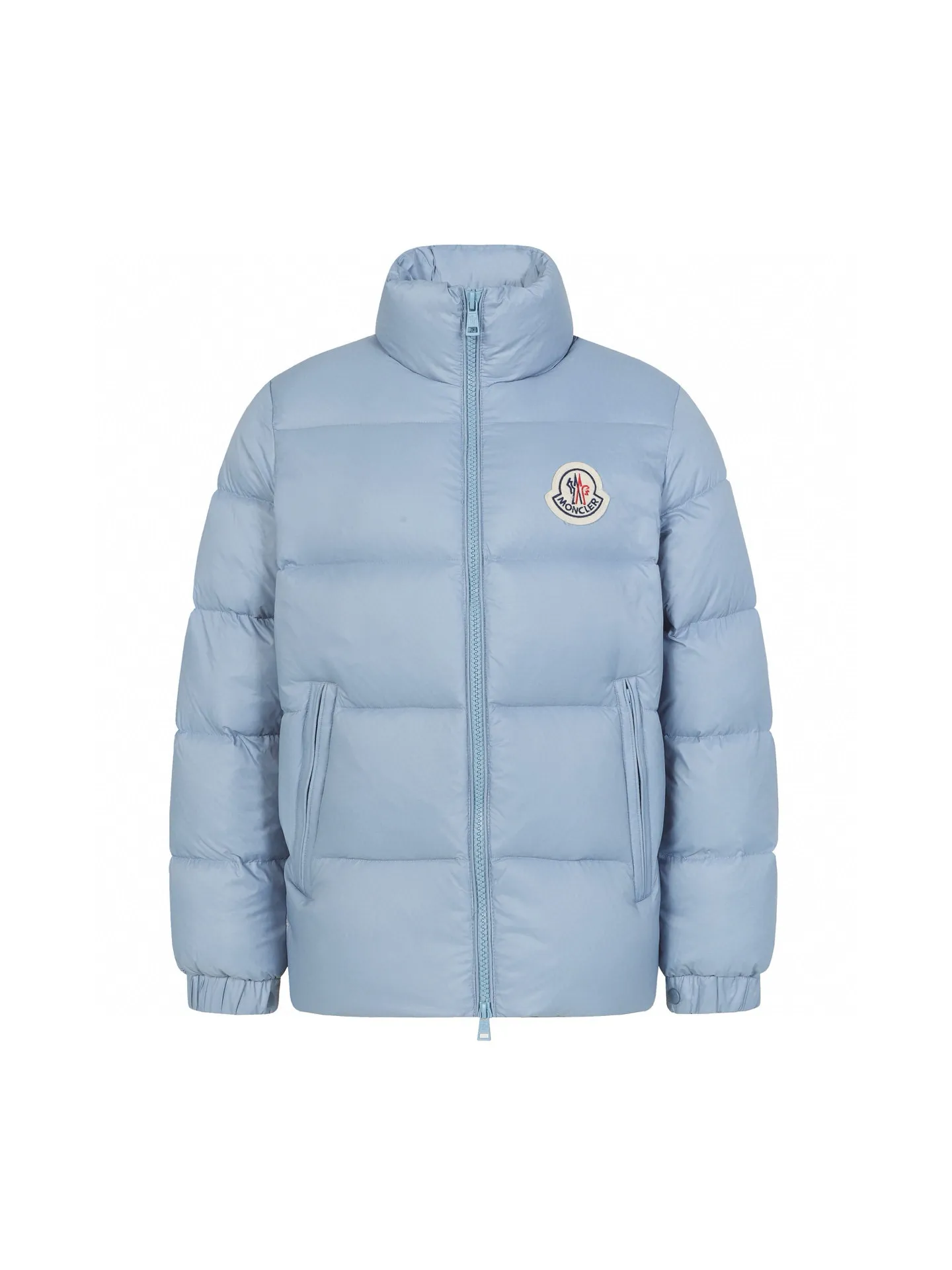 P740 Moncler / Moncler SS24 Large Logo Moncler Moncler Label Classic Stand Collar Logo Down Jacket Exclusive version for the entire network, feel free to compare any quality on the market ❗️ The fabric is made of original and consistent customer-supplied fabrics, with added three-proof technology, windproof and waterproof, classic style, no matter how you wear it, you can’t go wrong! ! Filled with high-quality 80 white duck down, the fluffiness is perfect 💯, and it is definitely not the kind of scum that doesn’t bounce back when pressed and has no fullness! ! It feels very, very good! Great fit! Make sure your upper body is light! Differentiate from the currency version on the market! Classic stand collar down jacket, all washed accessories are OEM original 1:1 mold customization! ! It locks in heat and keeps it warm, and the sense of luxury is self-evident! ! Ten stars⭐recommended must deposit✅✅ Professionals from major foreign trade factories Assembly line operation Quality control guarantee Accessories: Customized original main mark Washed Brand packaging bag Color: Black Blue Code number: 1 2 3 4 5