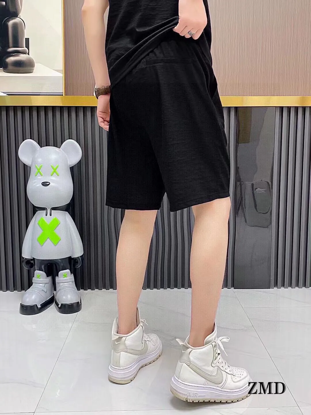 P290 Brand【MONCLER】2025 new men's short-sleeved shorts suit! Synchronous sales on the official website! High-end version on the market! It feels delicate and soft! Make you more comfortable to wear! The draped silhouette is awesome! Size: M-5XL (please state your height and weight when placing an order)