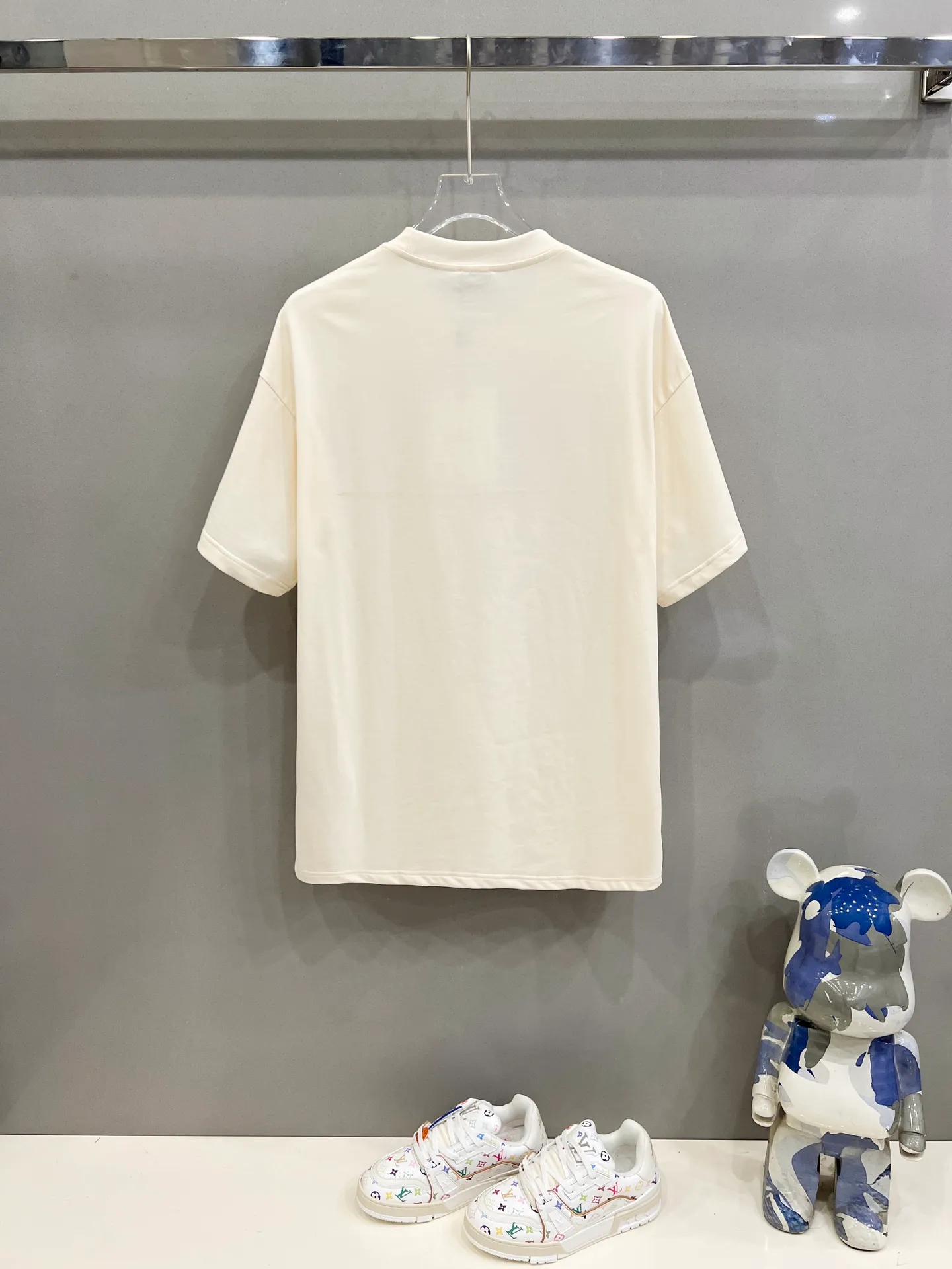 P150 MONCLER/Muzzled 260g round neck short-sleeved T-shirt Logo brand letter printing LOGO nylon pocket arm crafts Official synchronization High version High quality Fashion personality Versatile trend Pure original quality Original fabric Tag Collar label Washed wheat Complete three standards Color: Black. Apricot. Size: XS-L
