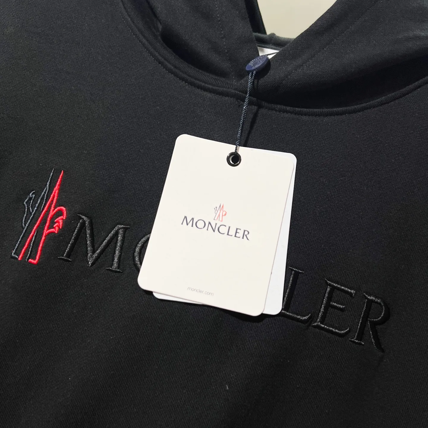 P260 MONCLER/Mask 420g pure cotton hooded sweatshirt, color block embroidery🪡letter arrangement LOGO arm patch logo, official synchronization, high version, high quality, fashionable personality, versatile trend, pure original quality, original fabric, tag, collar label, washed wheat, complete three standards, color: black, white, gray. Size: XS-L