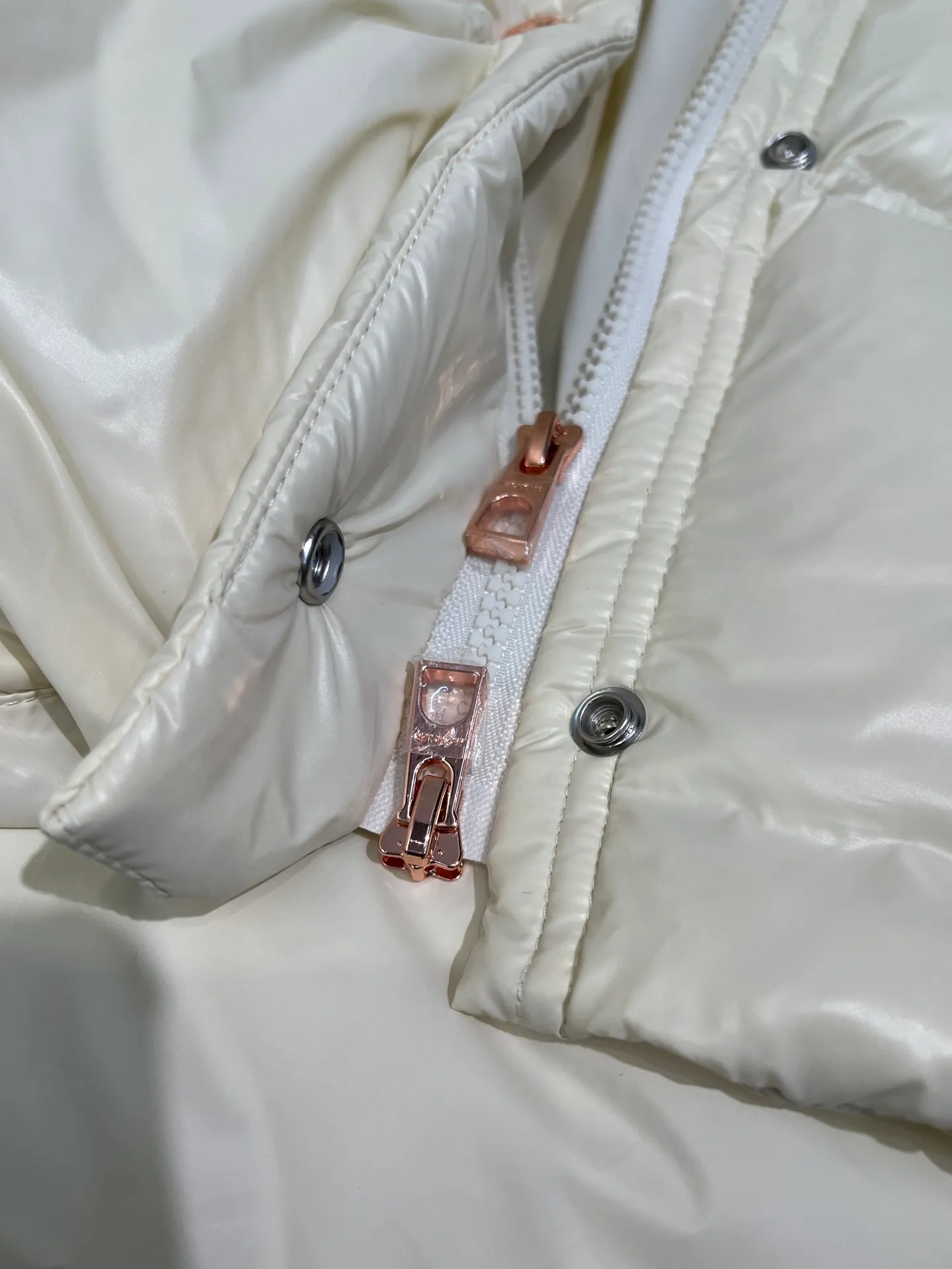P880 Moncler🌟Moncler